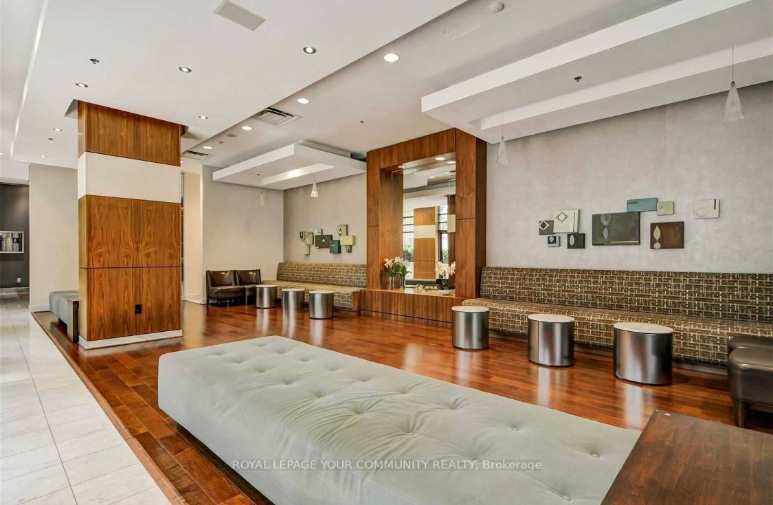 85 Bloor St E, #909