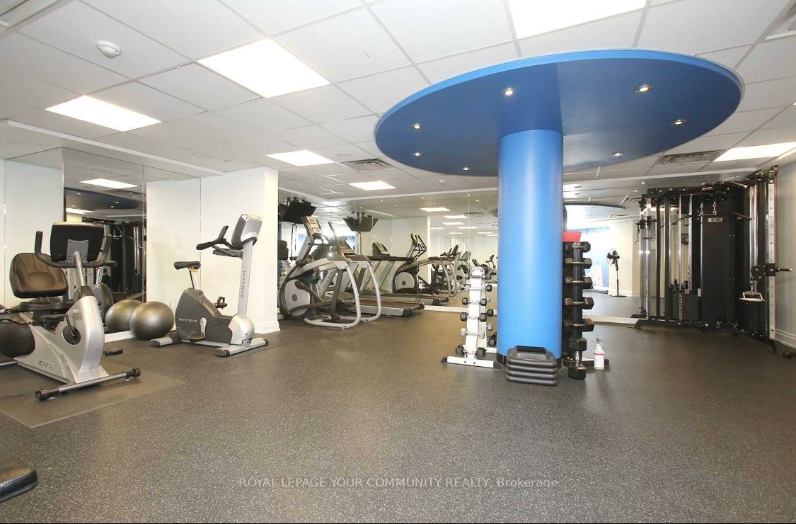 85 Bloor St E, #909