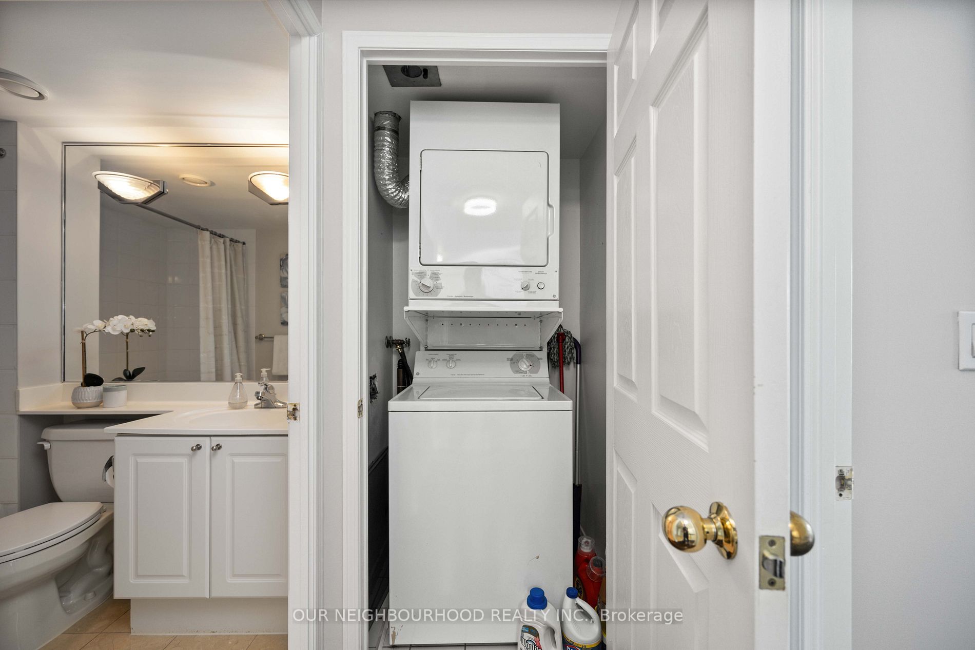 109 Front St E, #1035