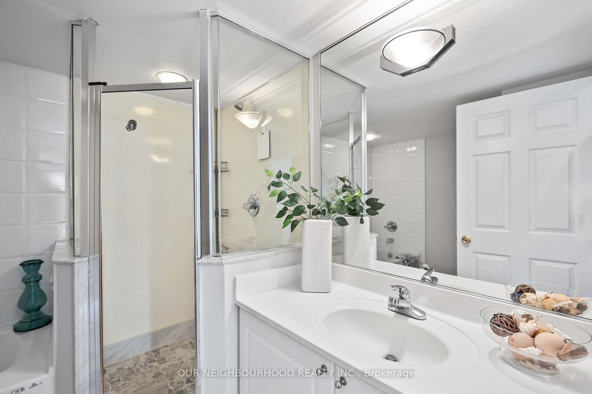 109 Front St E, #1035