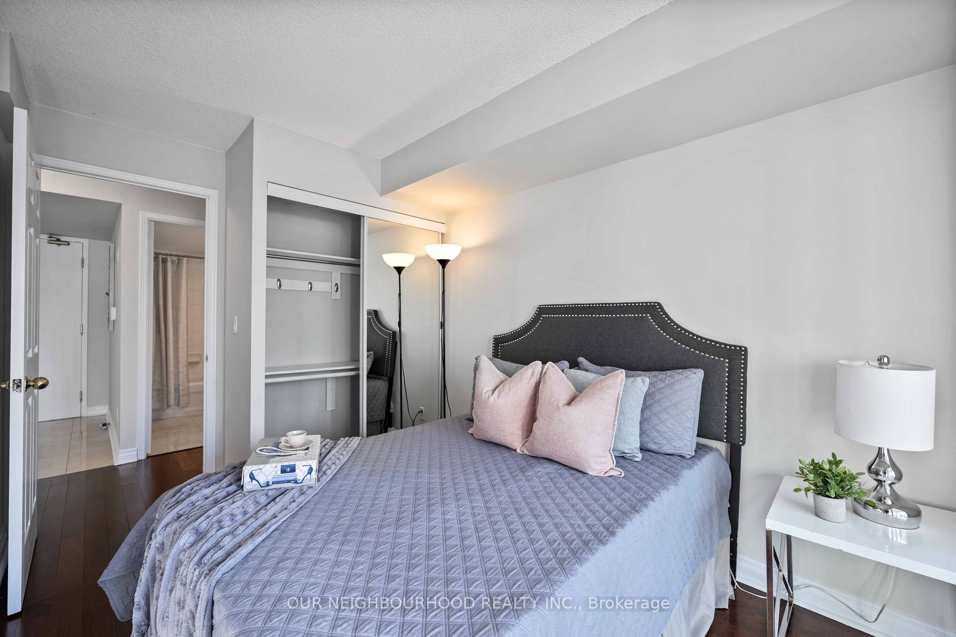 109 Front St E, #1035