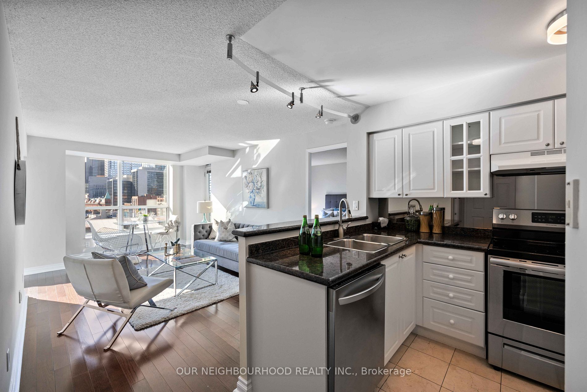 109 Front St E, #1035