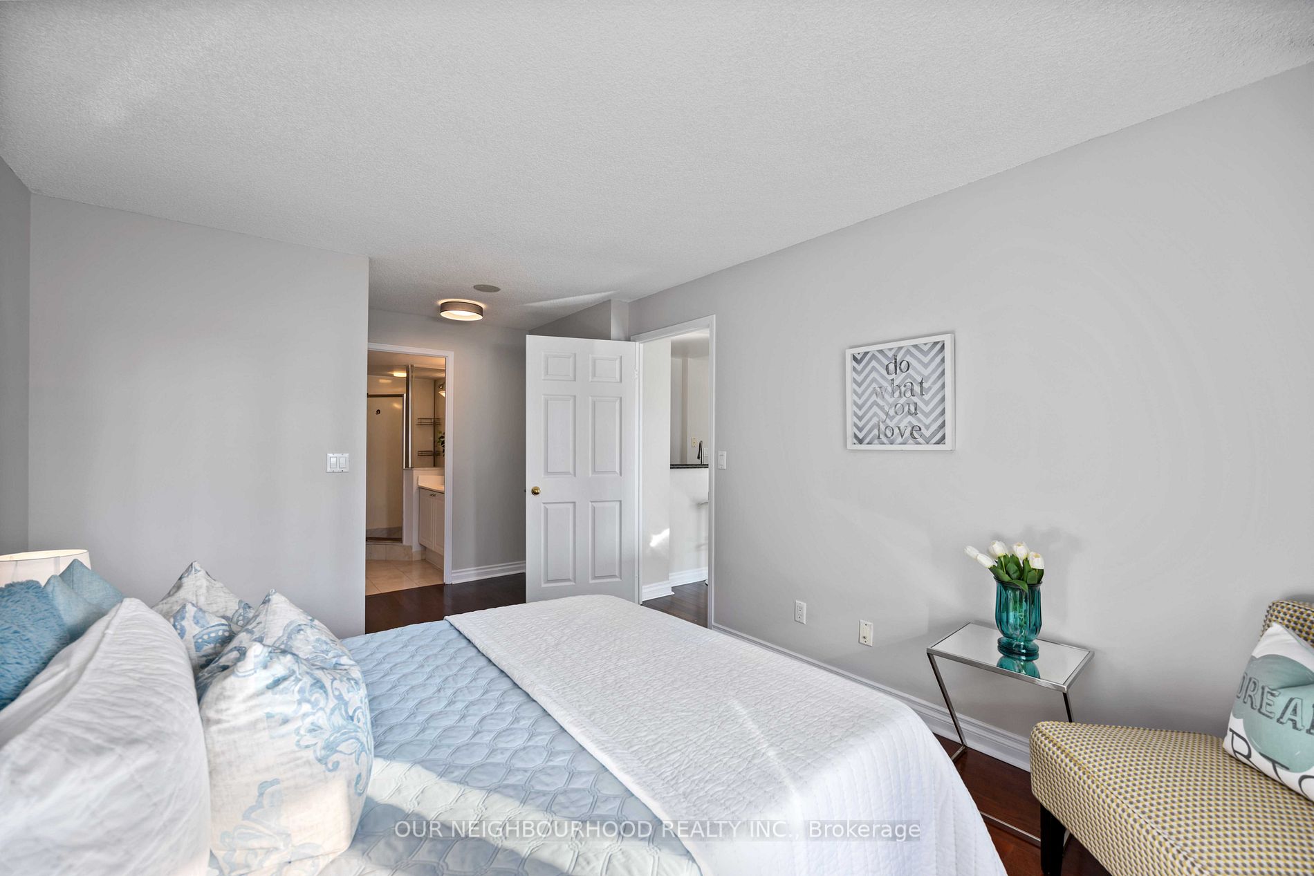 109 Front St E, #1035