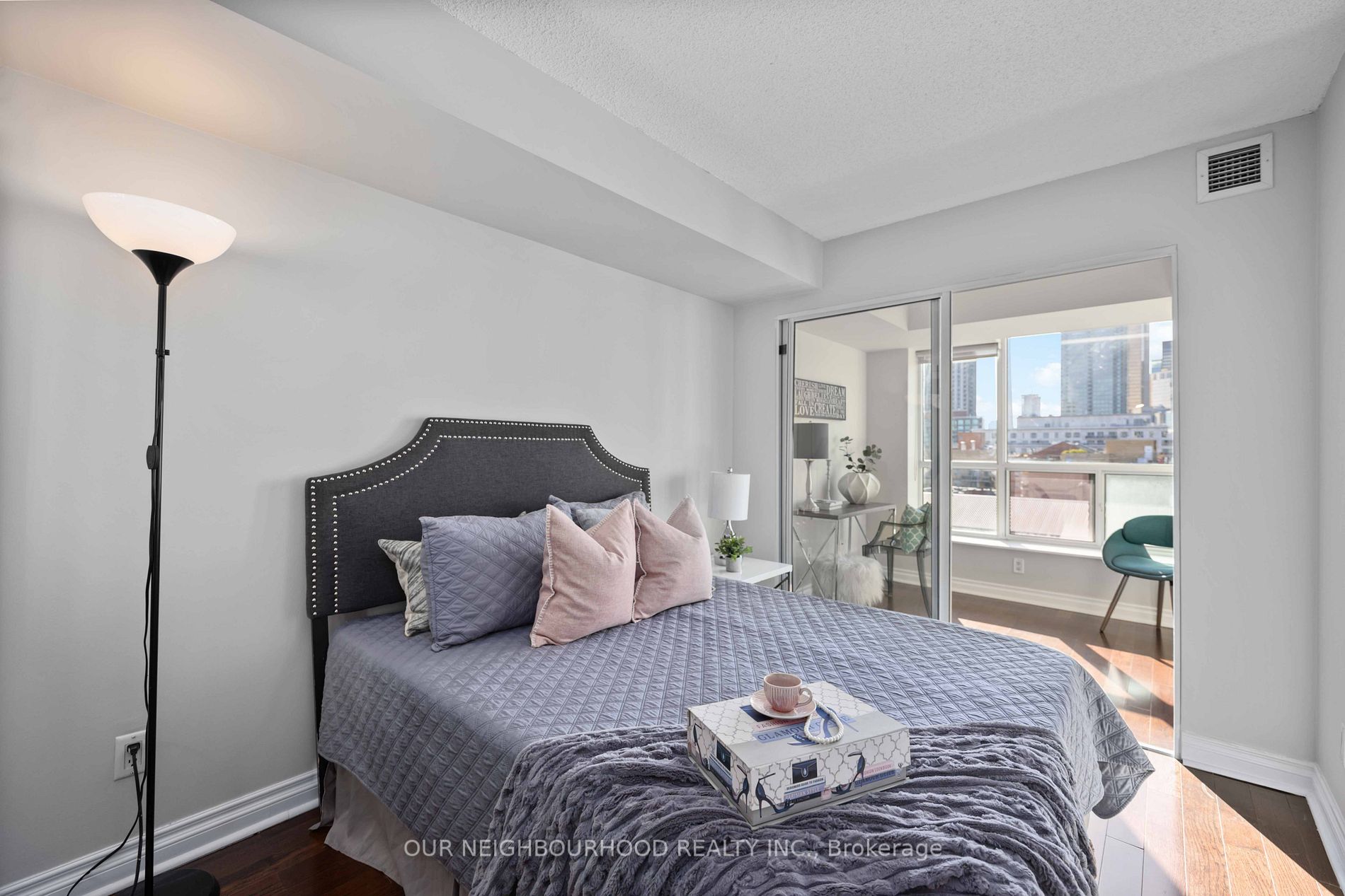 109 Front St E, #1035