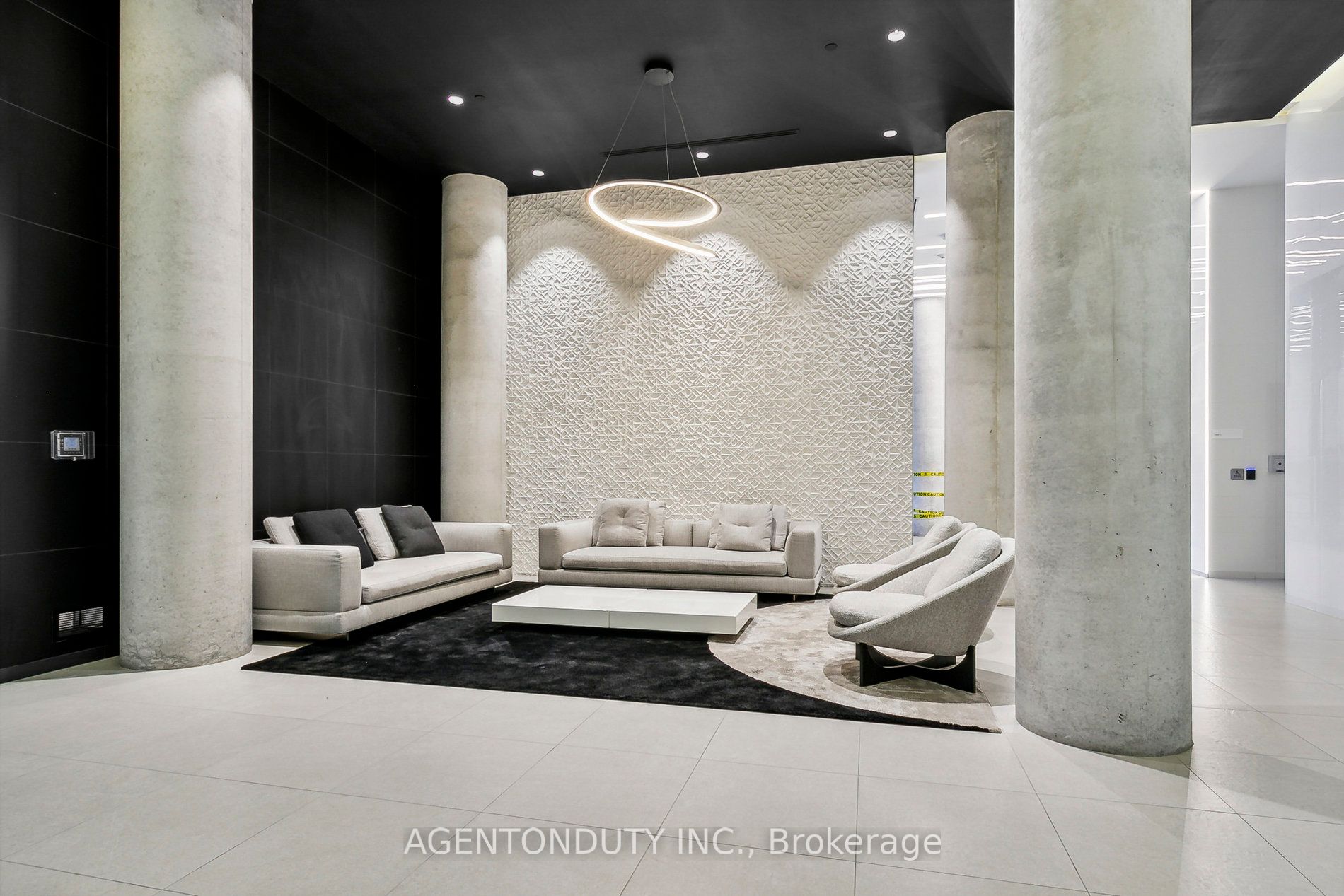 158 Front St E, #1014