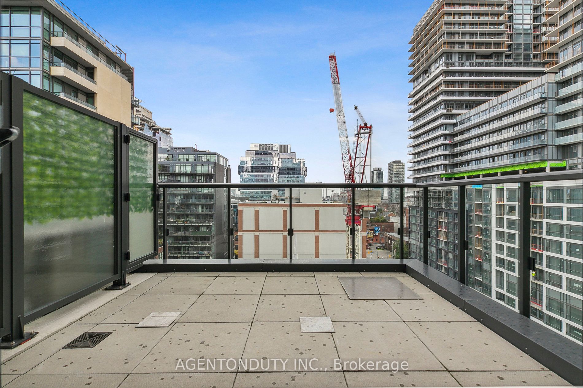 158 Front St E, #1014