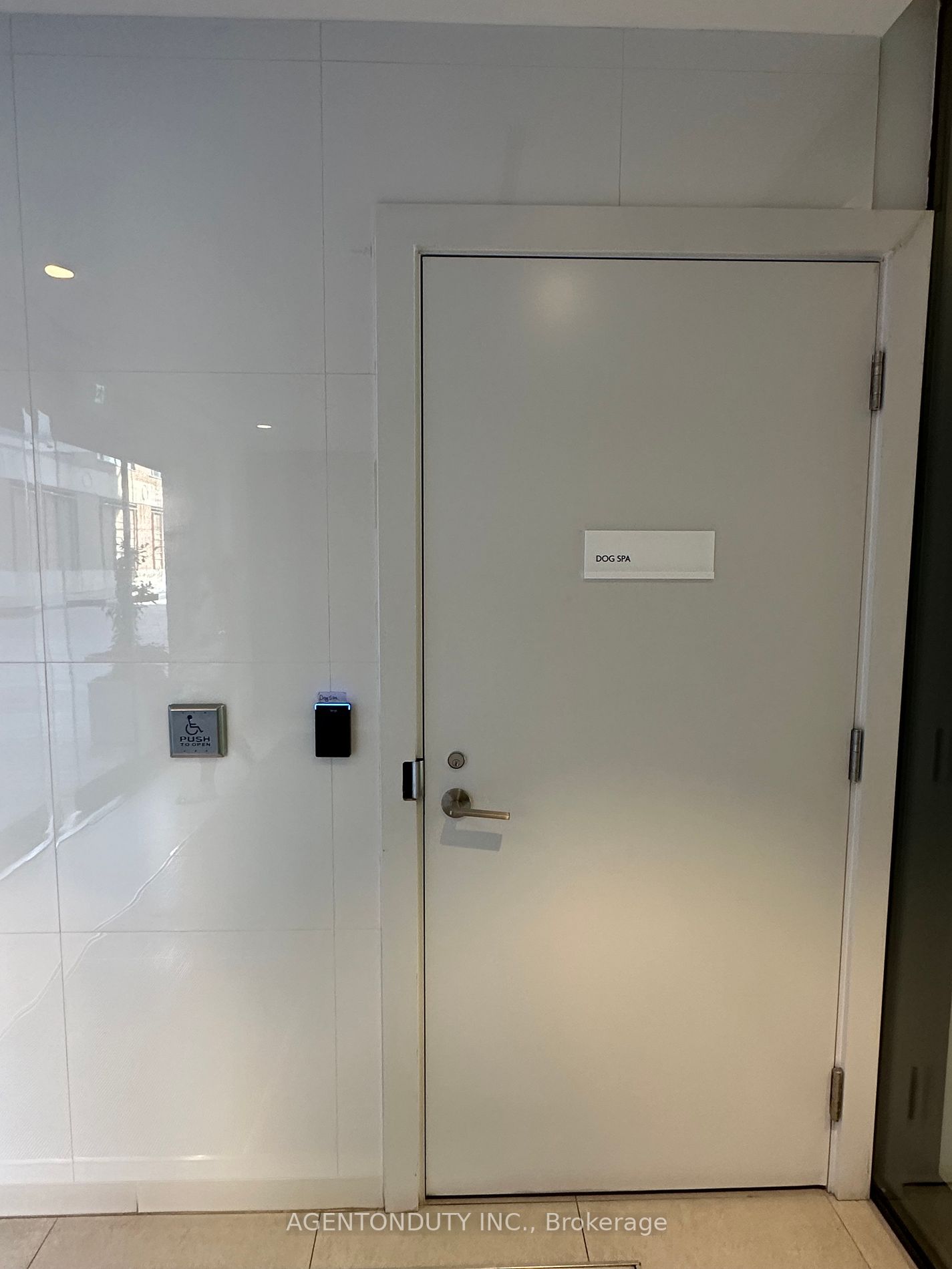 158 Front St E, #1014