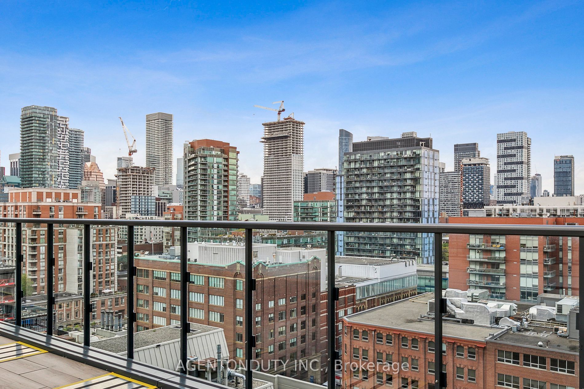158 Front St E, #1014