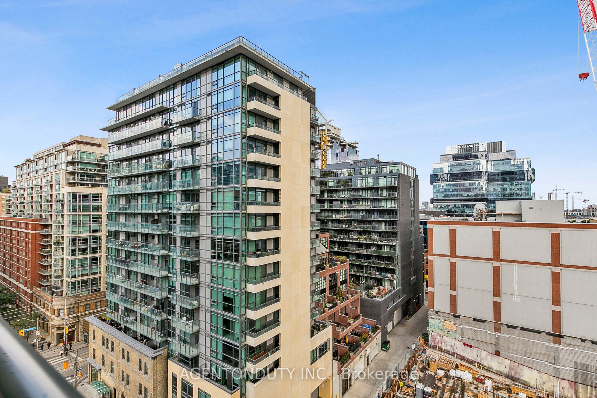 158 Front St E, #1014