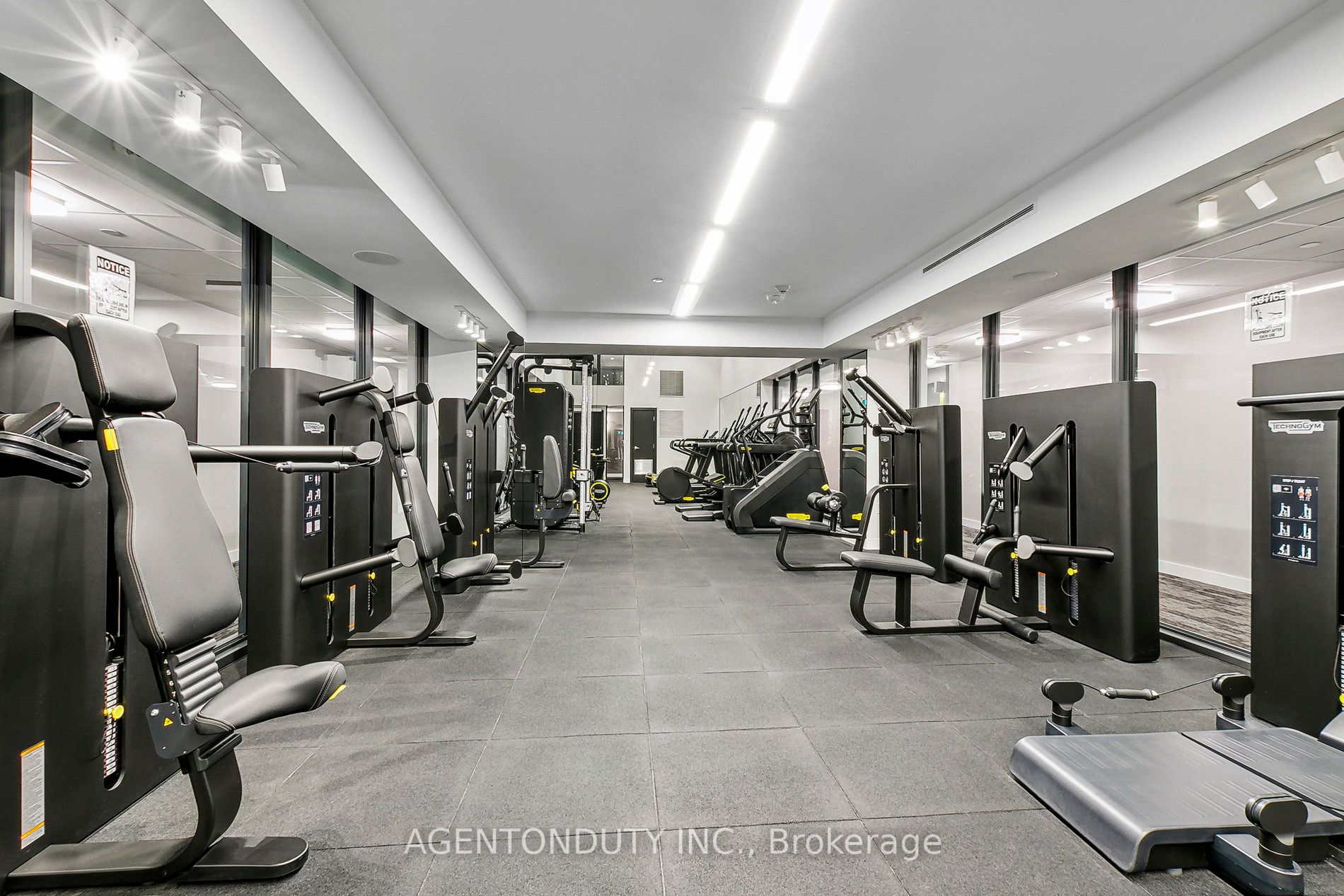 158 Front St E, #1014