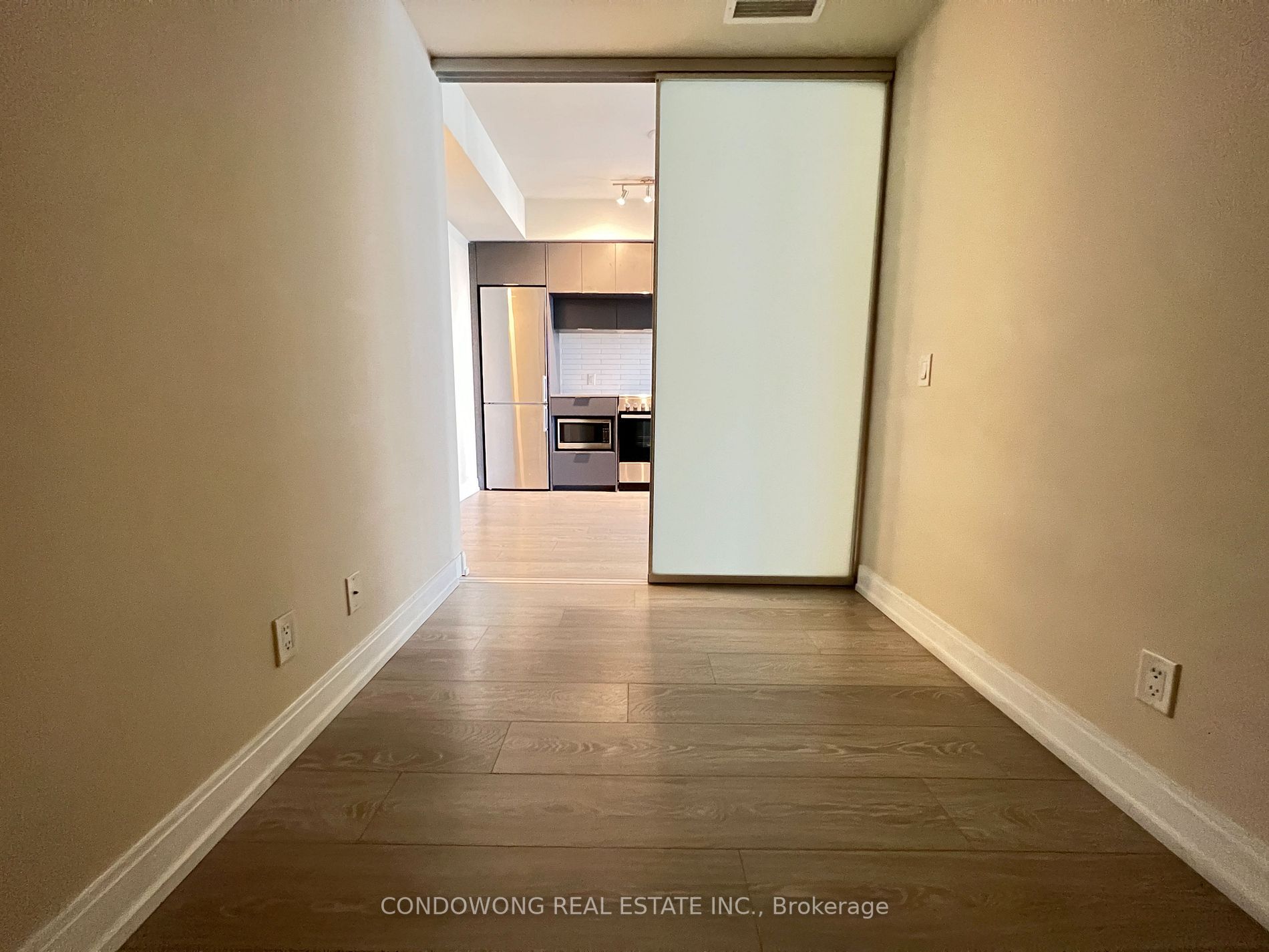 181 Dundas St E, #4101