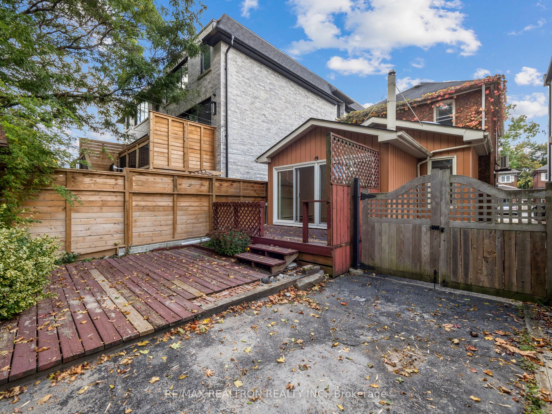 186 Wanless Ave