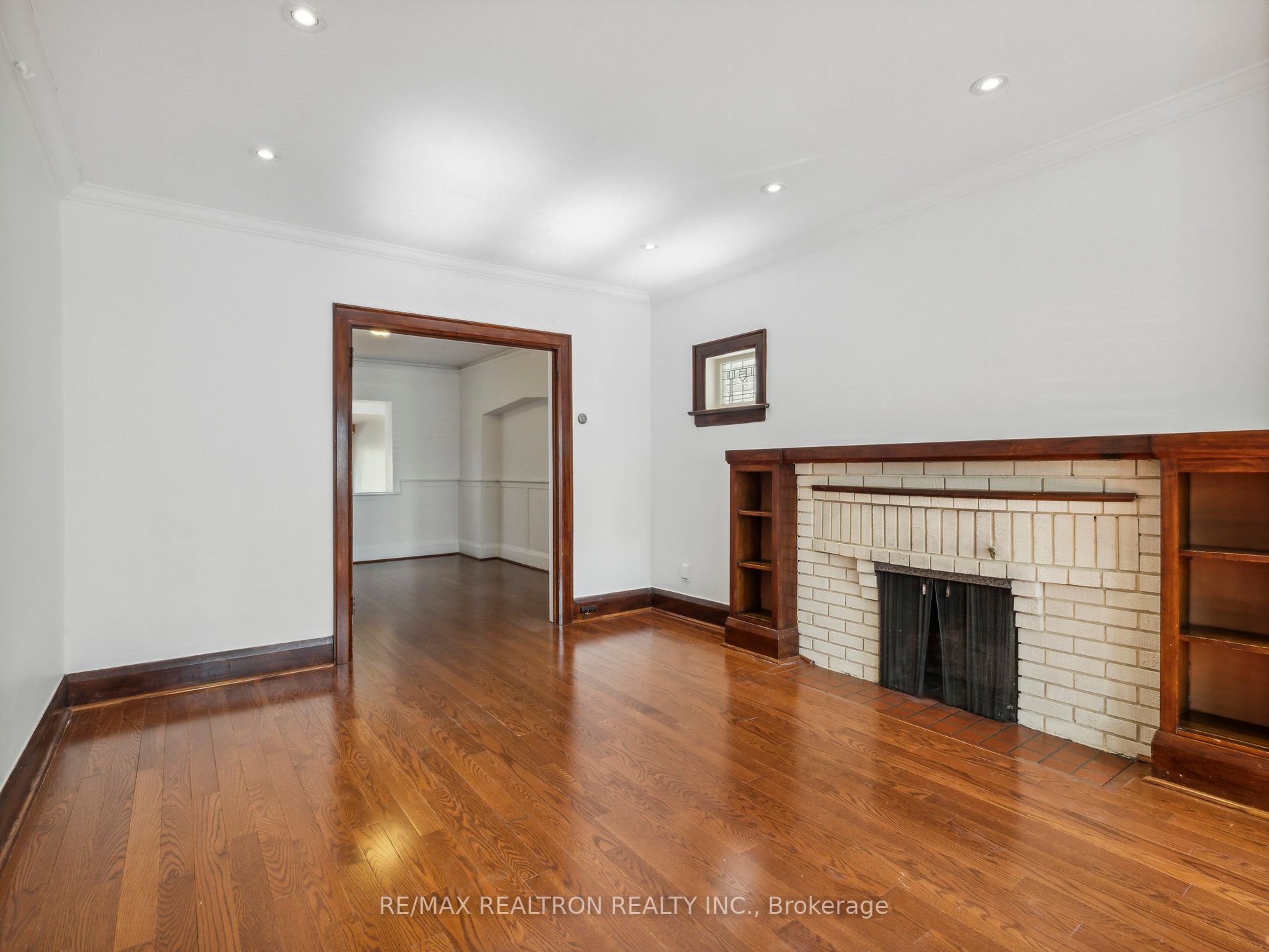 186 Wanless Ave