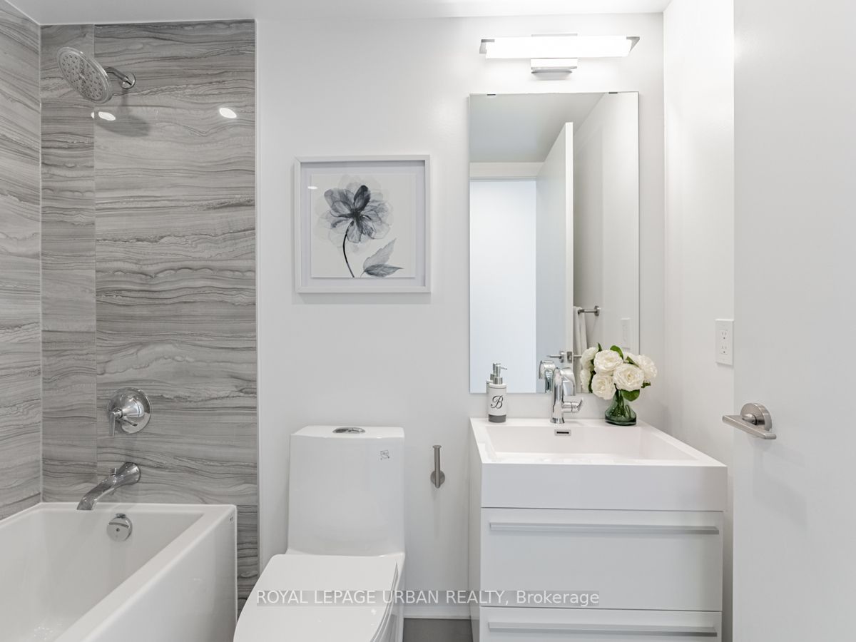 39 Roehampton Ave, #2303