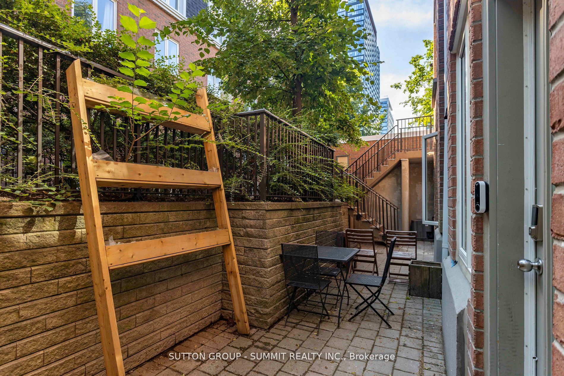 12 DOURO Street, #421