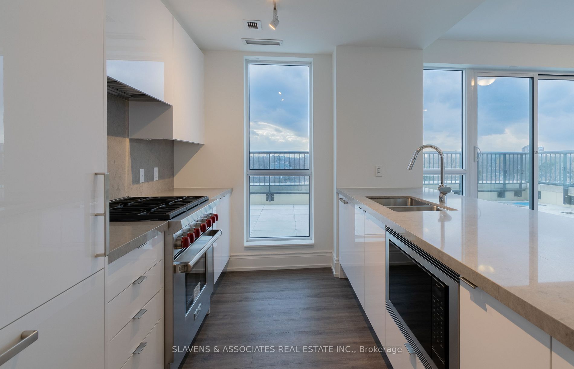 1700 Avenue Rd, #602