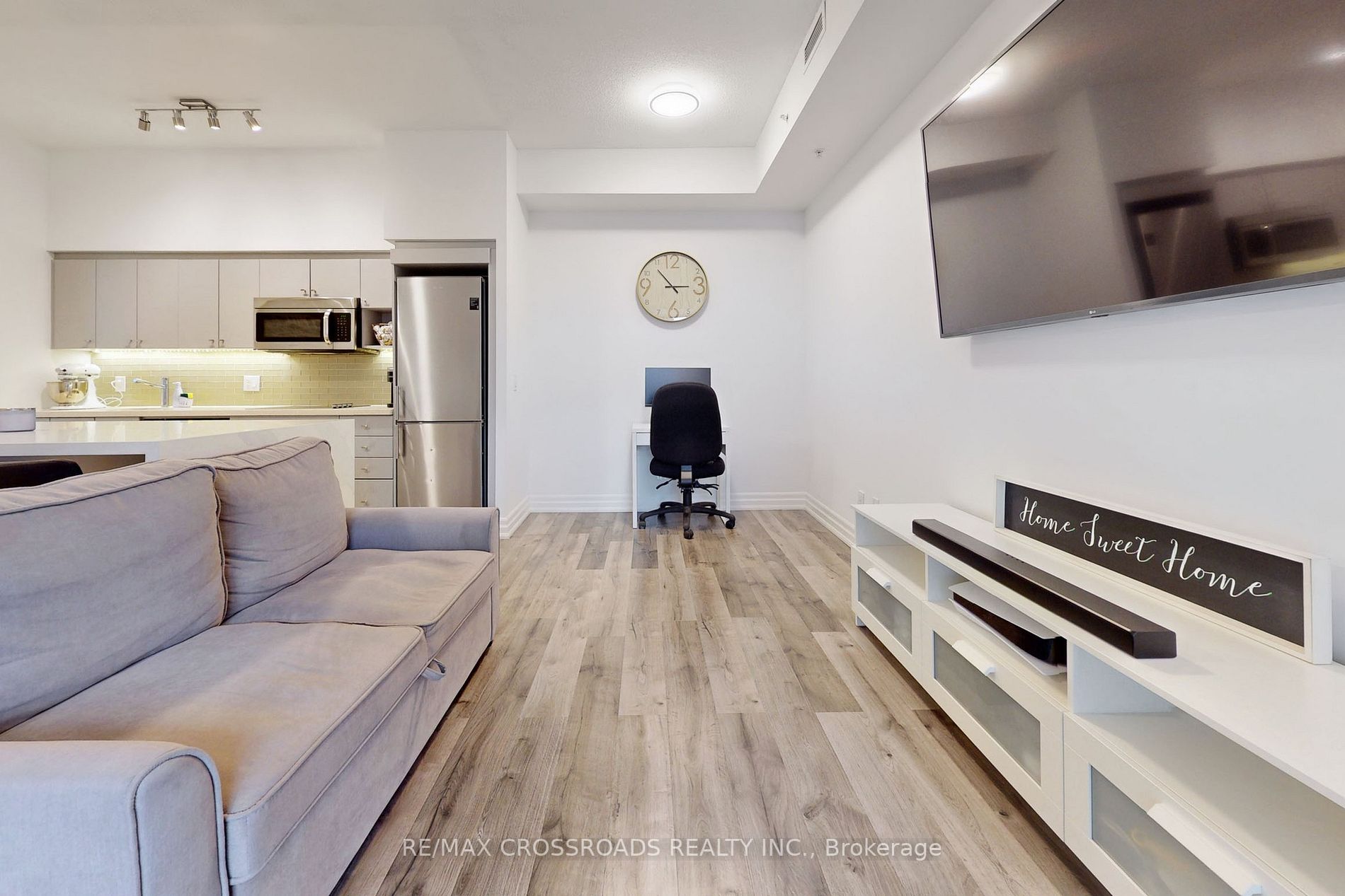 565 Wilson Ave, #621W