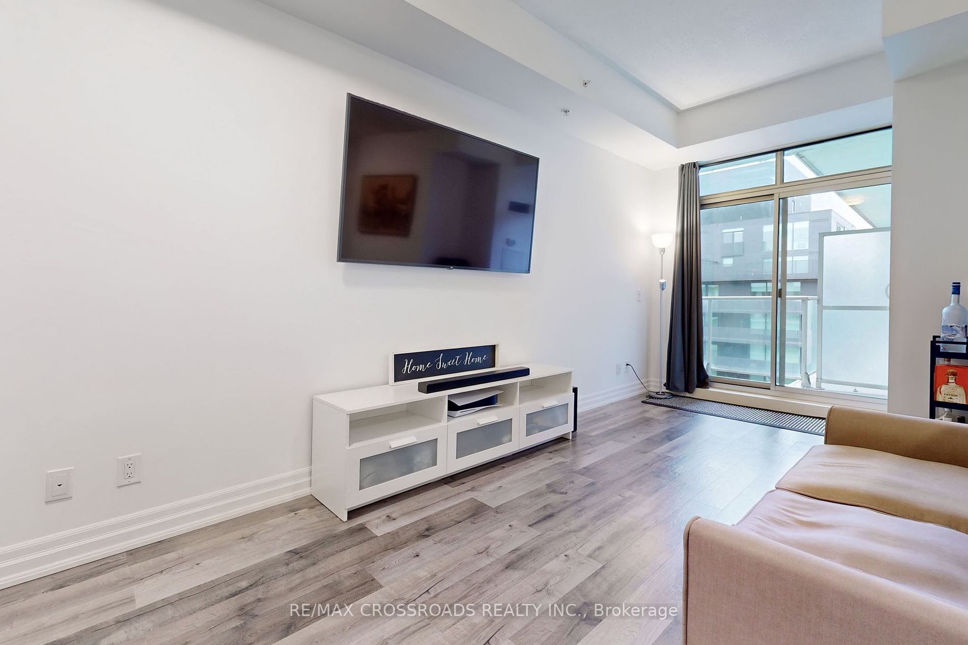 565 Wilson Ave, #621W