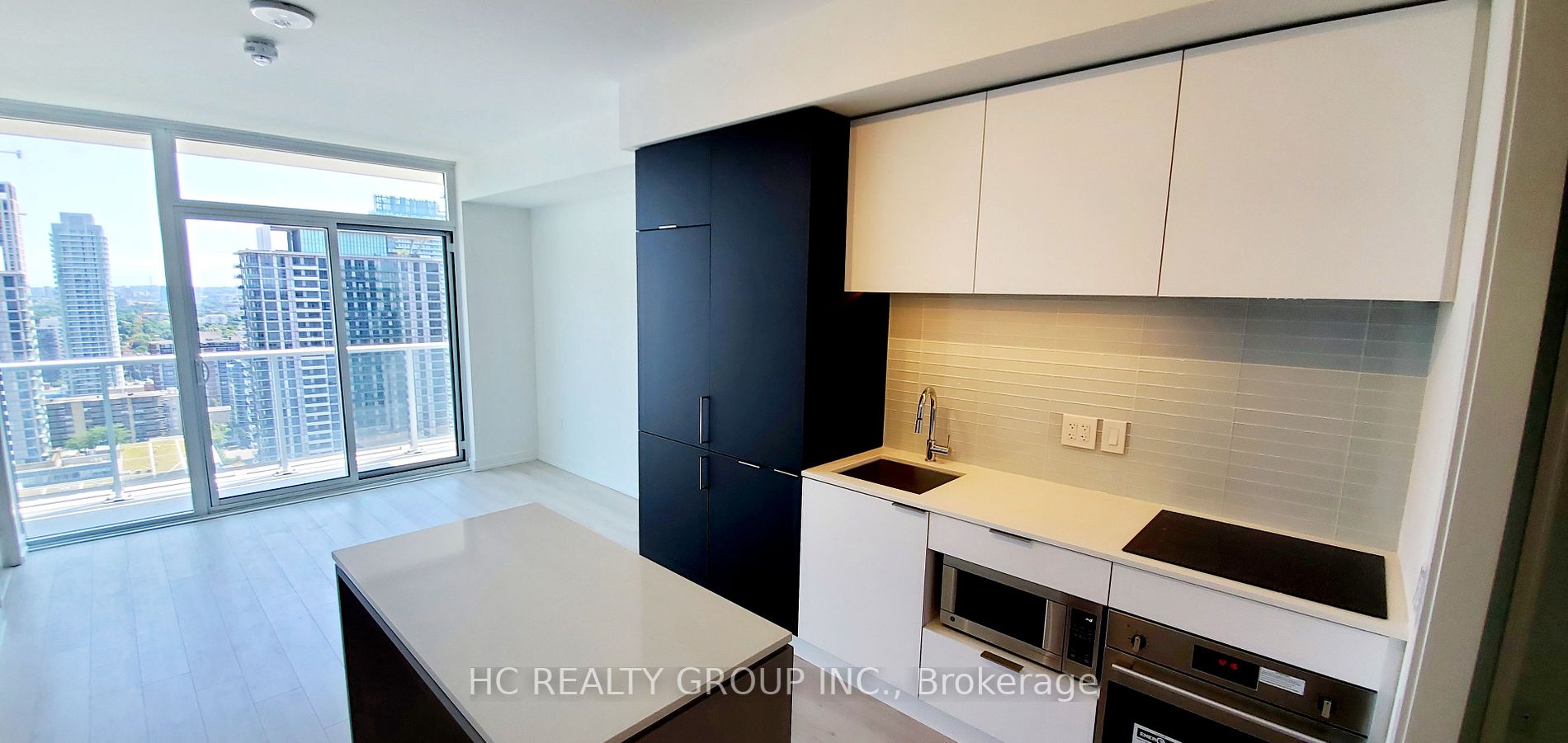 33 Helendale Ave, #2205