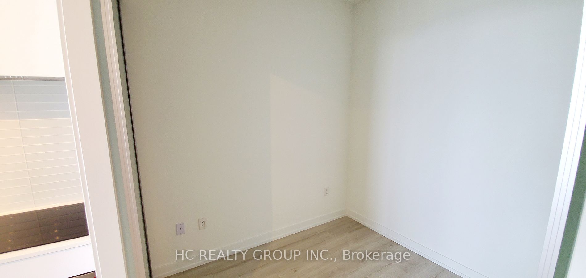 33 Helendale Ave, #2205