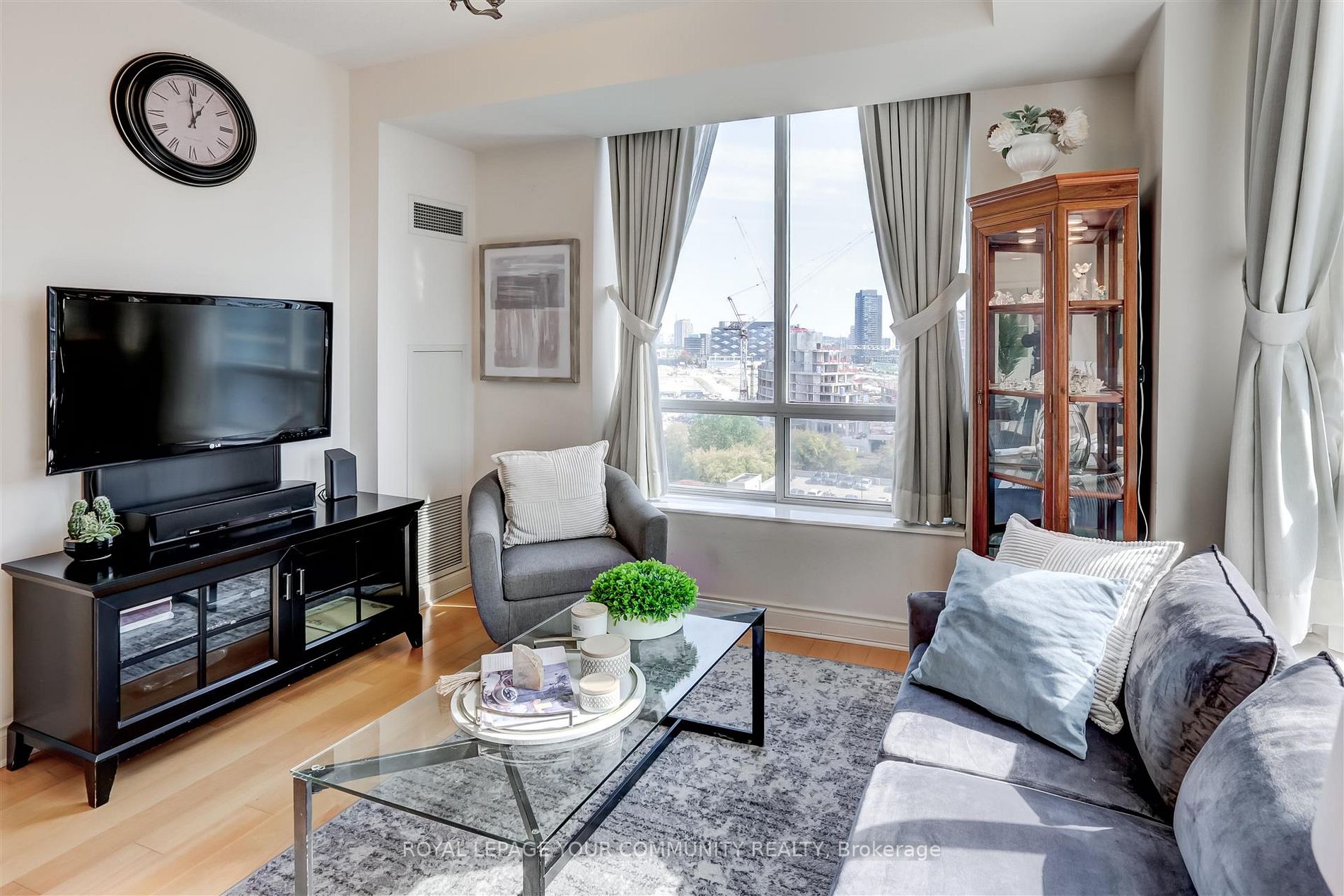 1105 Leslie St, #1102