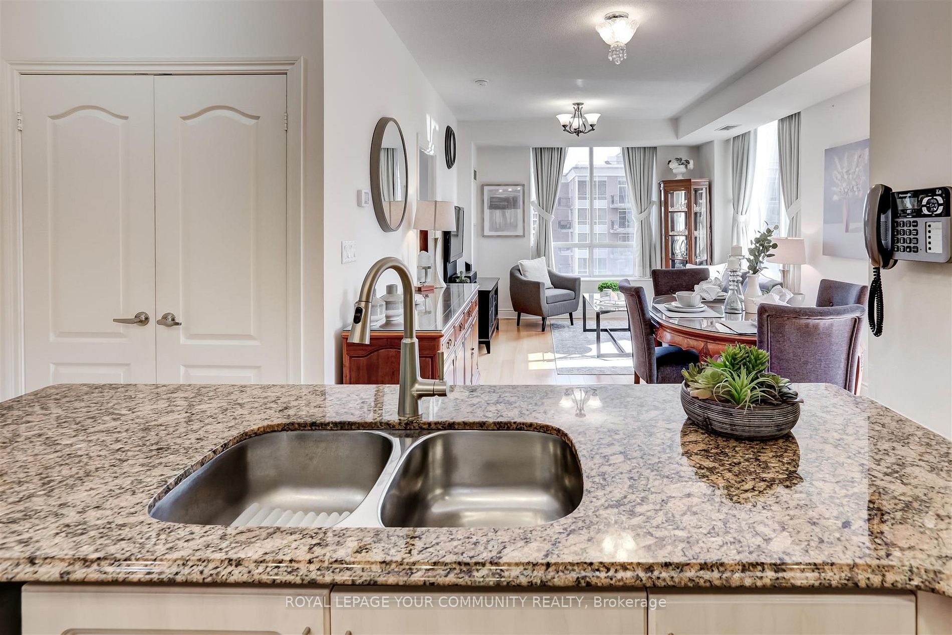 1105 Leslie St, #1102