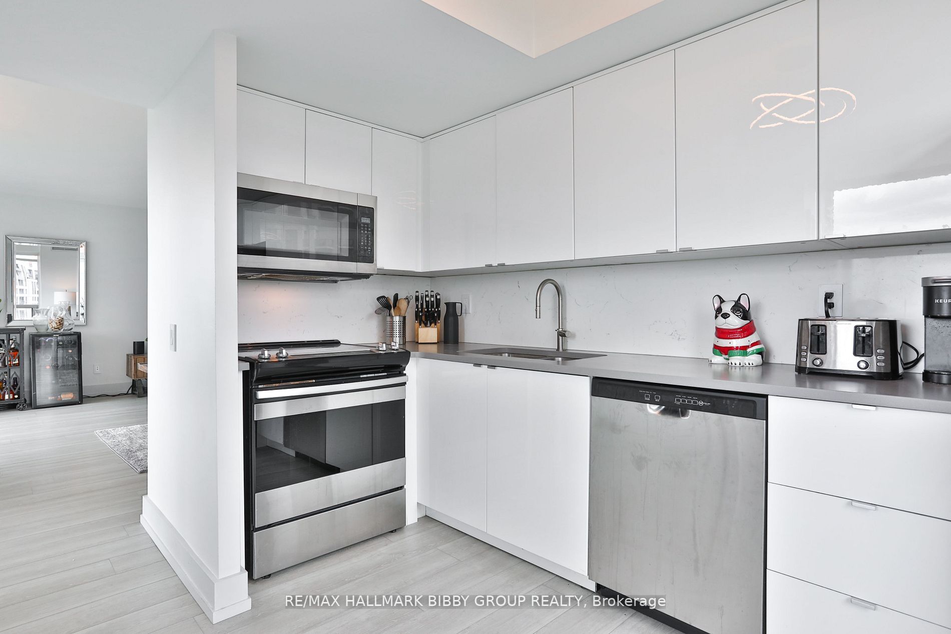30 Harrison Garden Blvd, #2102