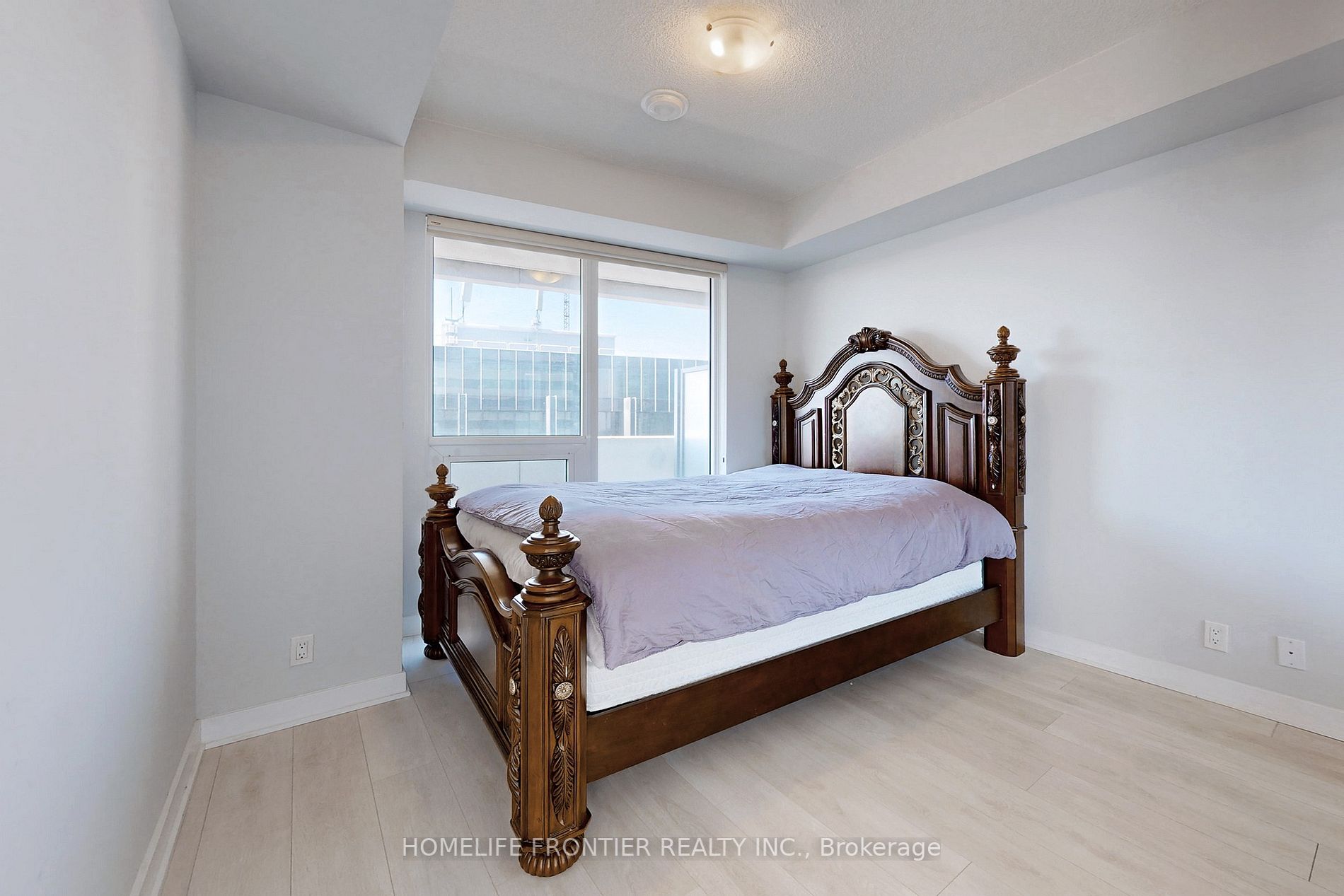 2221 Yonge Street, #1808