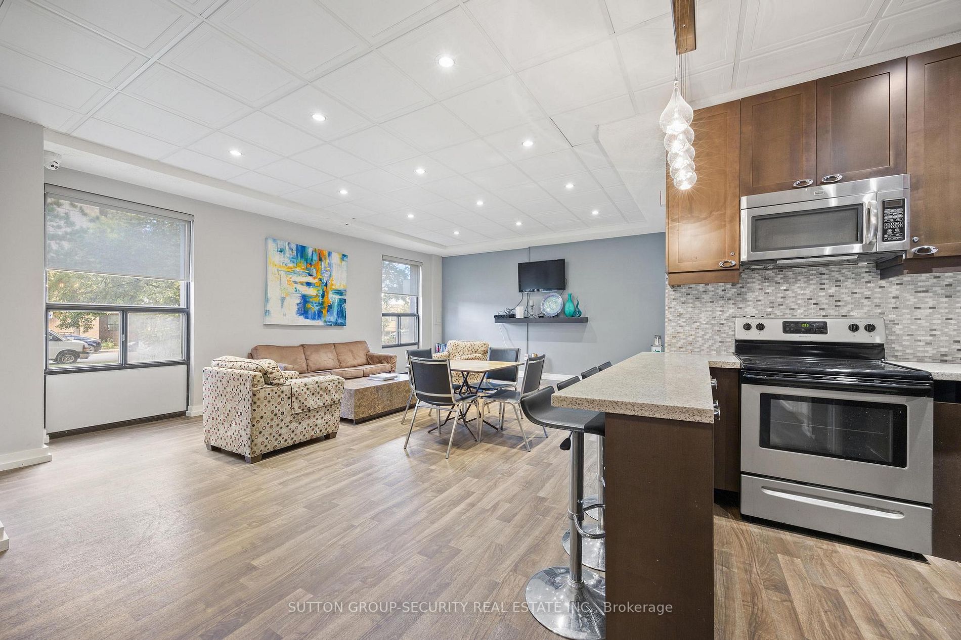 100 Canyon Ave N, #207