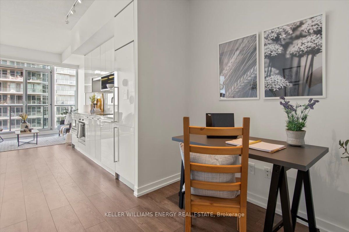 115 Mcmahon Dr, #2101