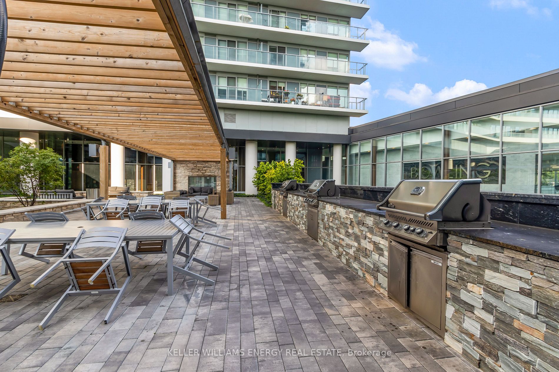 115 Mcmahon Dr, #2101