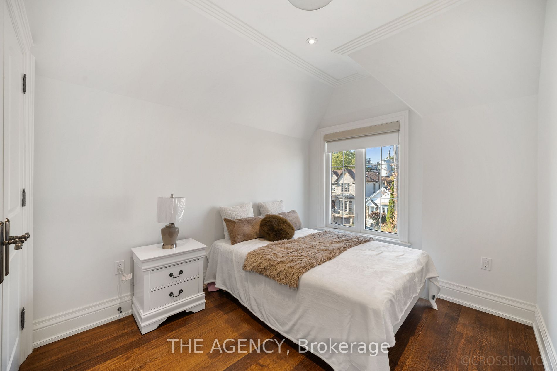 349 Fairlawn Ave