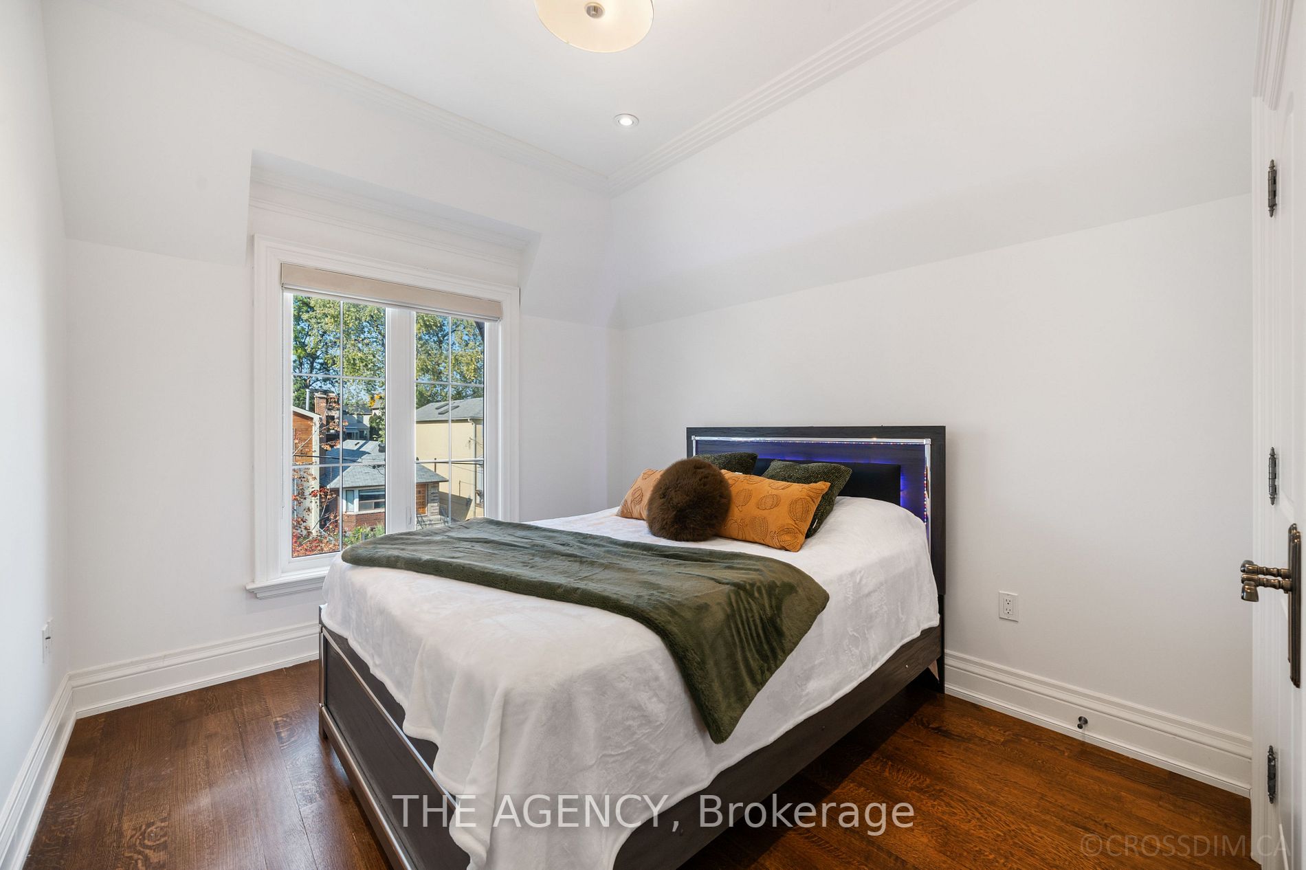 349 Fairlawn Ave