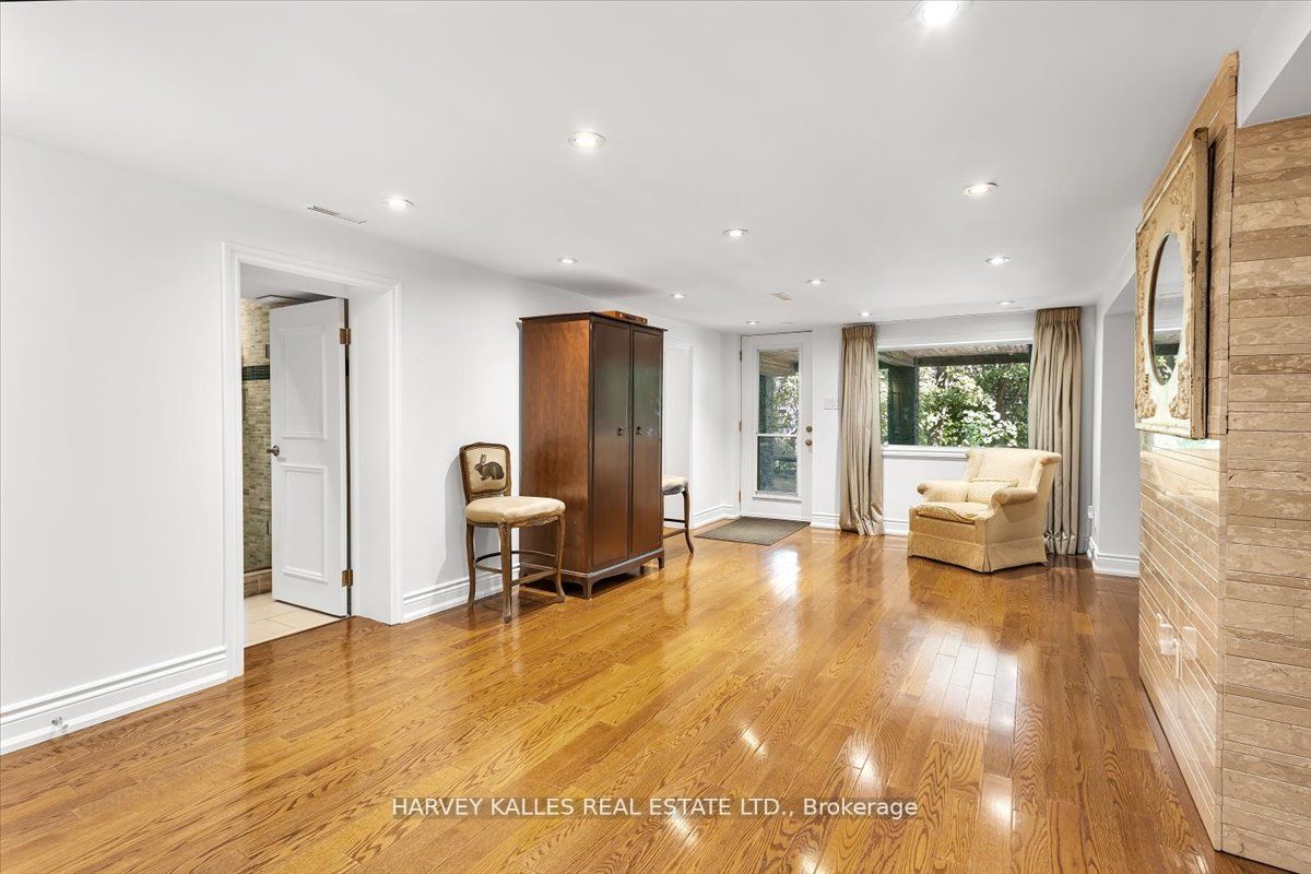 51 Coldstream Ave