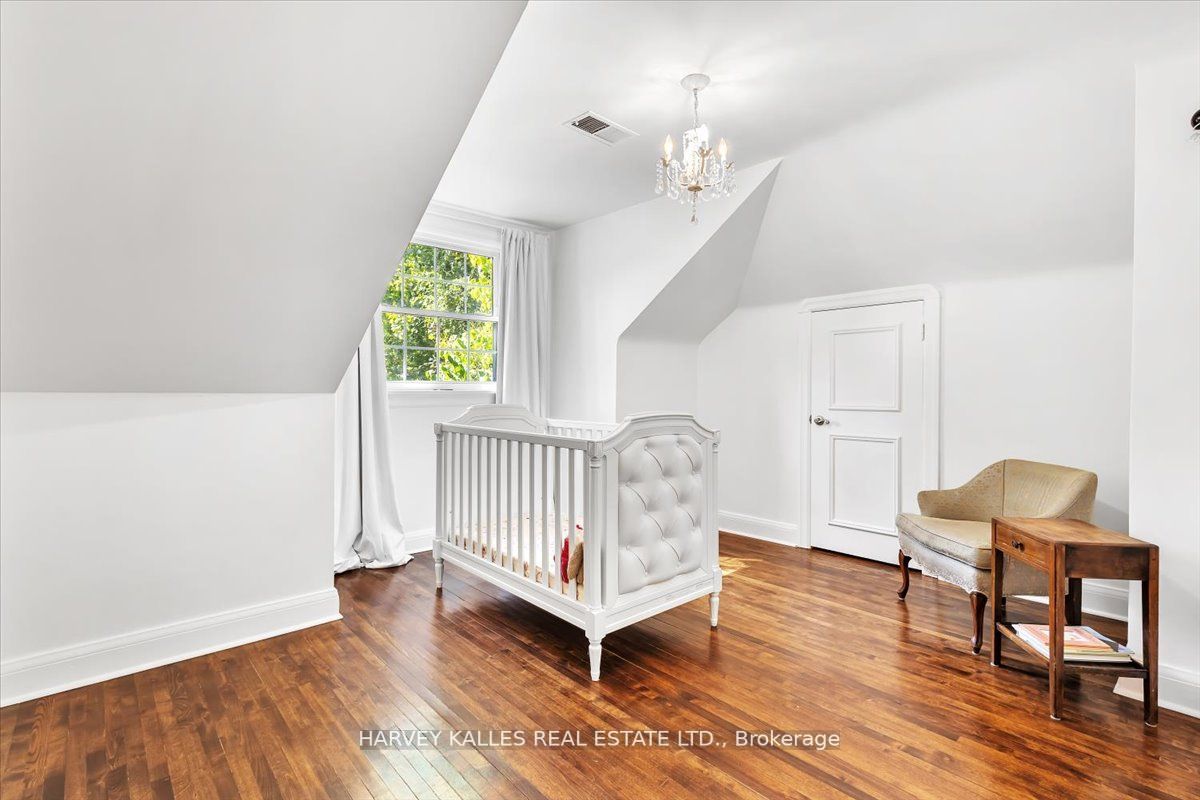 51 Coldstream Ave