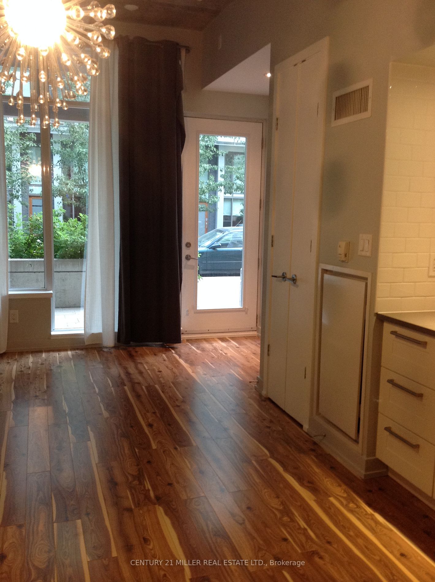 20 Stewart Street, #104