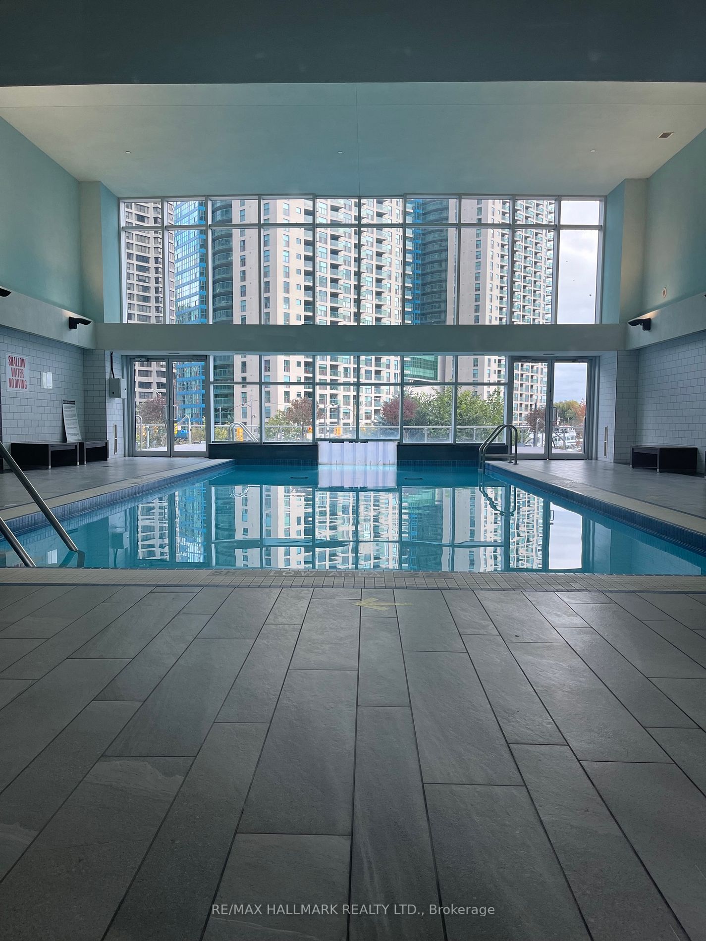 208 Queens Quay W, #1712
