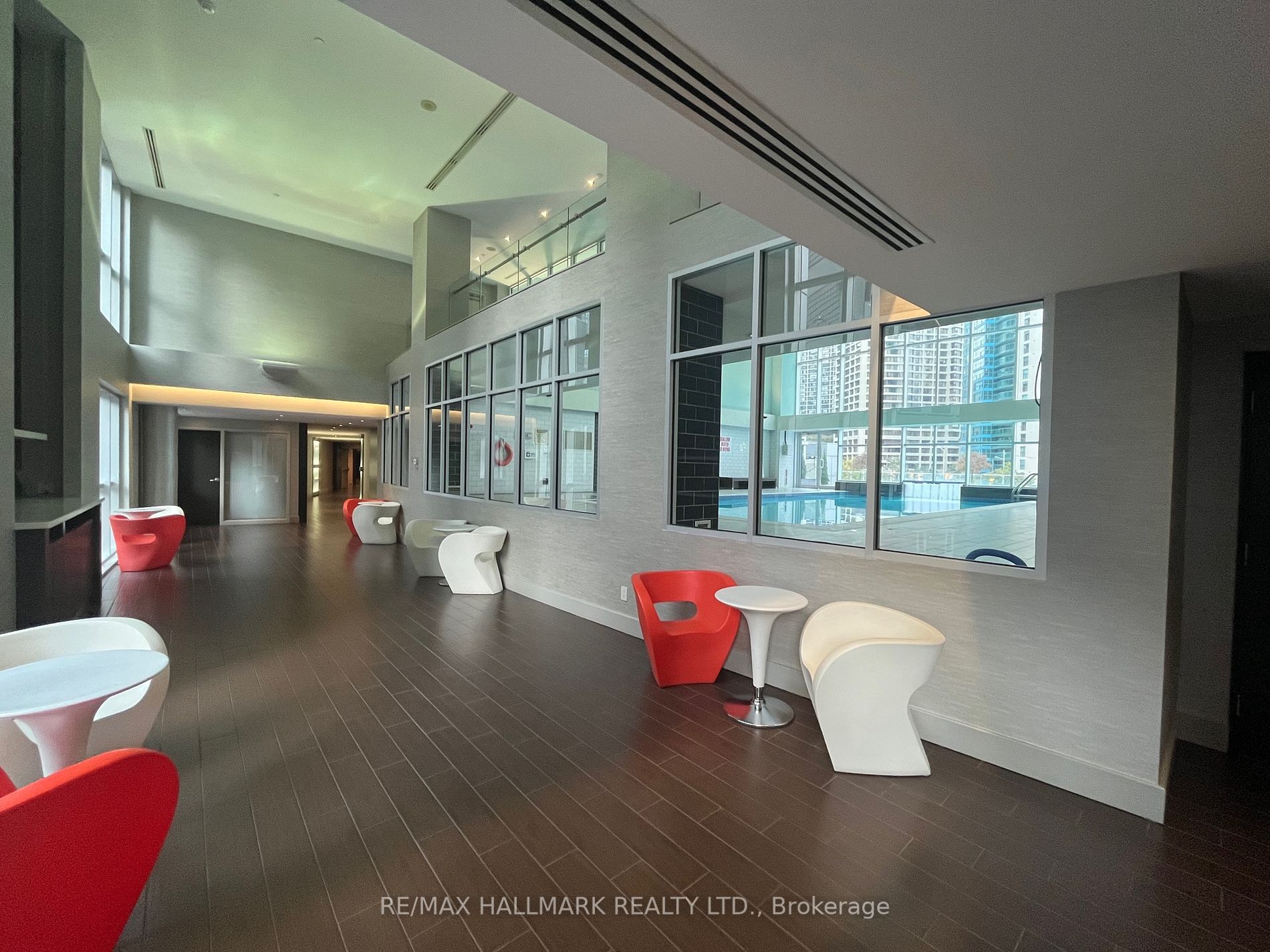 208 Queens Quay W, #1712