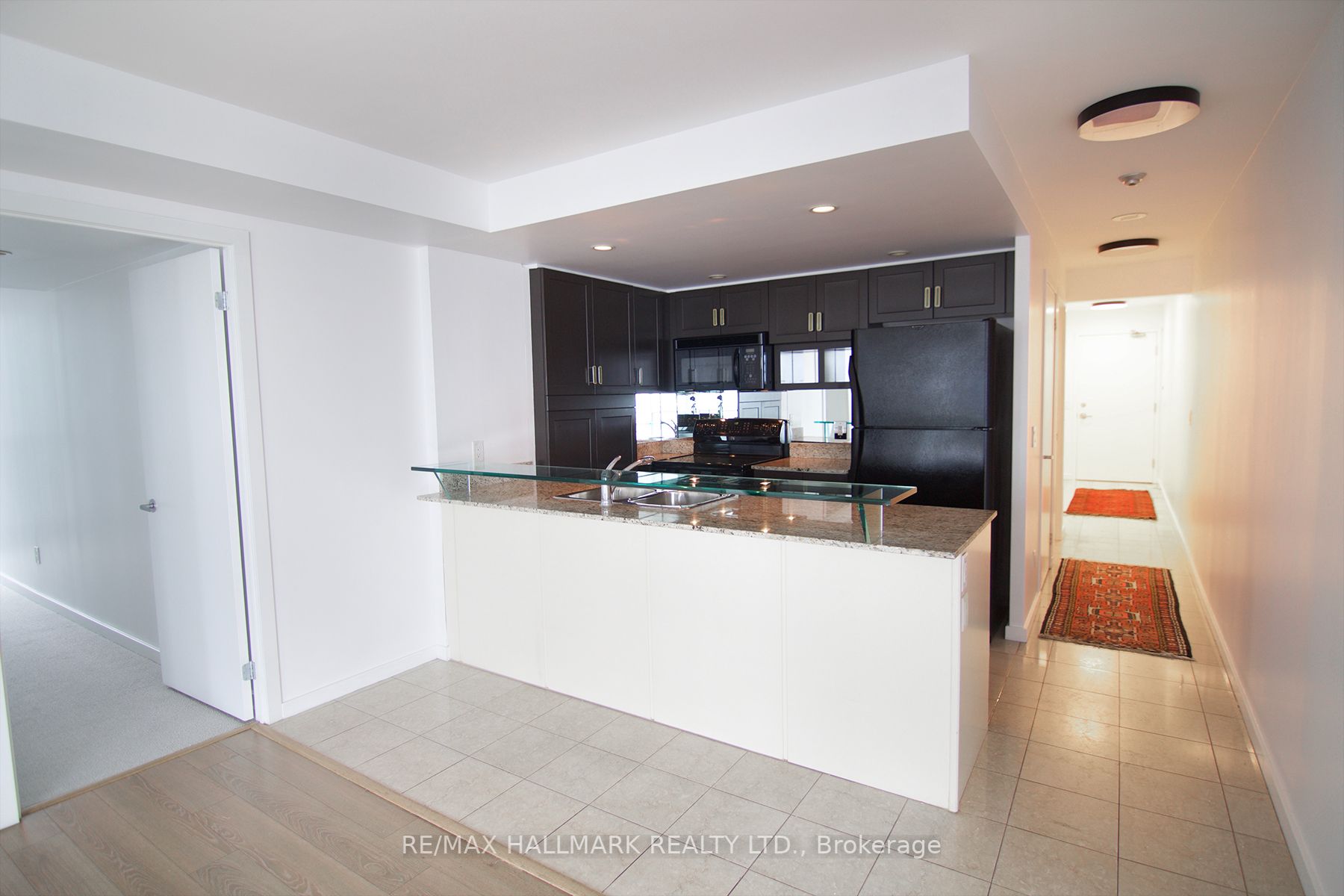 208 Queens Quay W, #1712