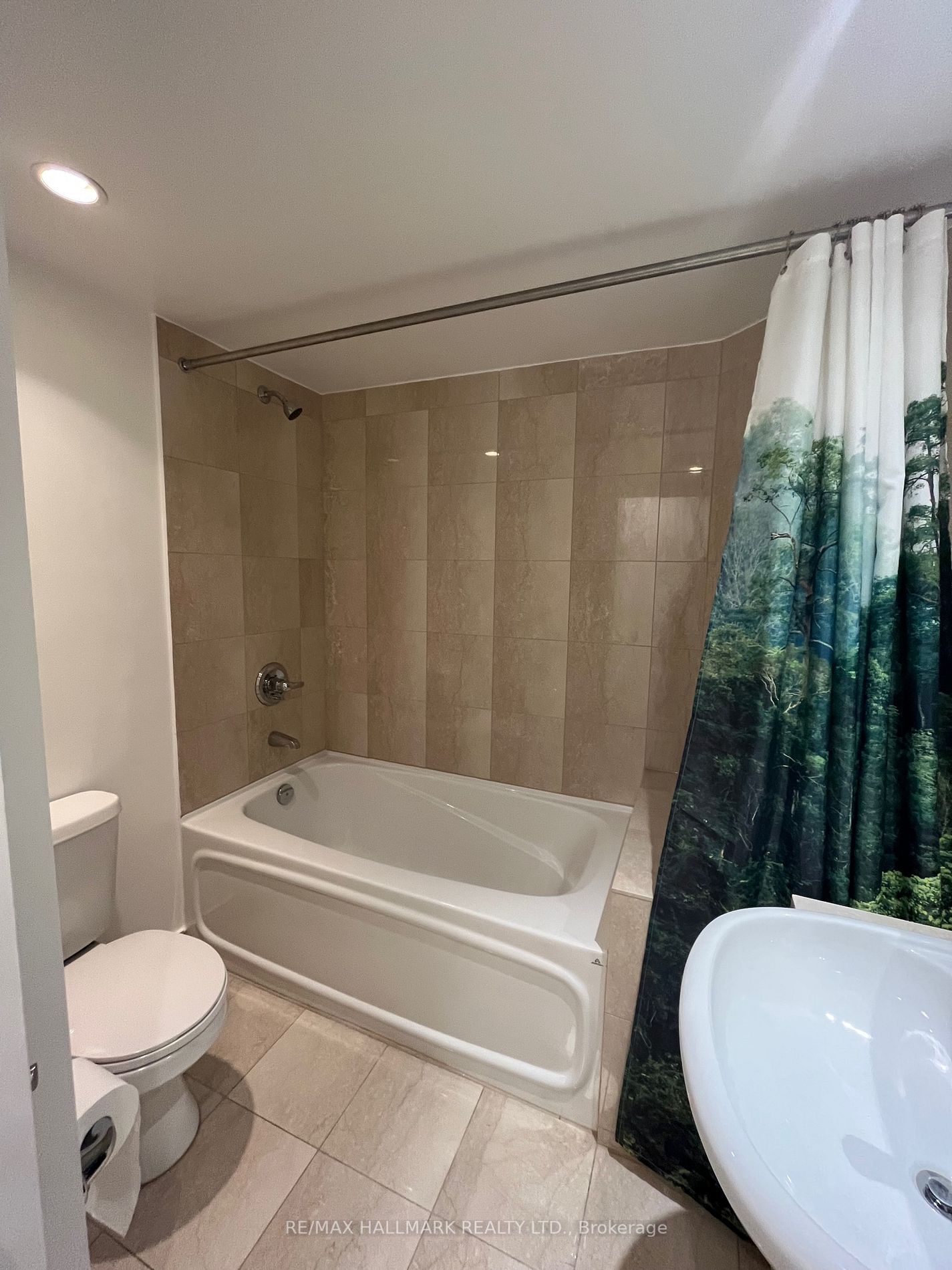 208 Queens Quay W, #1712