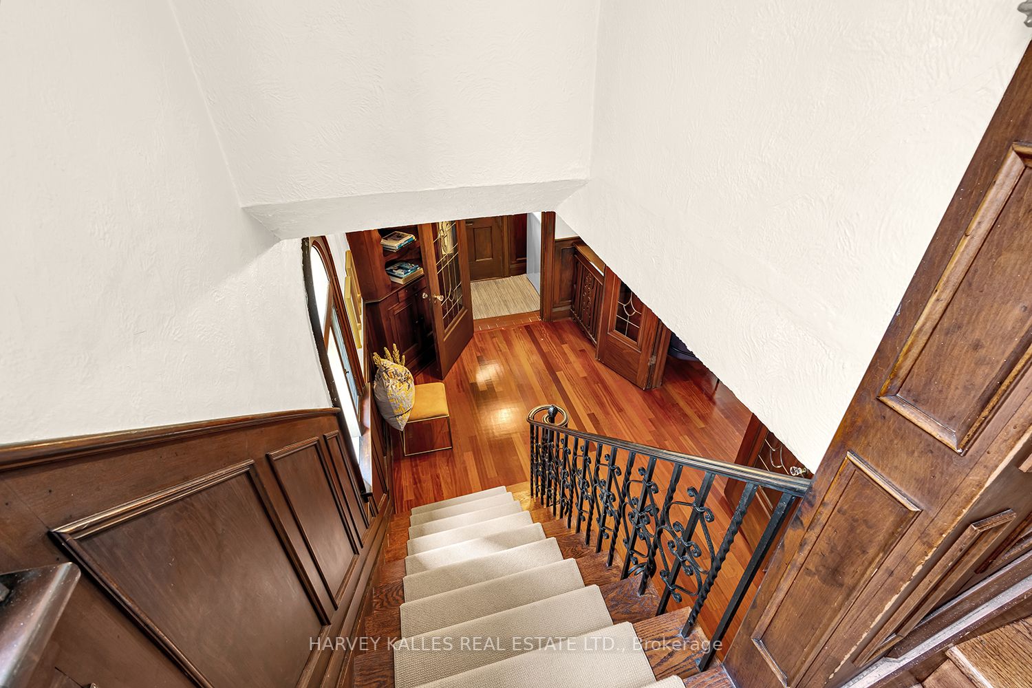 626 Lonsdale Rd