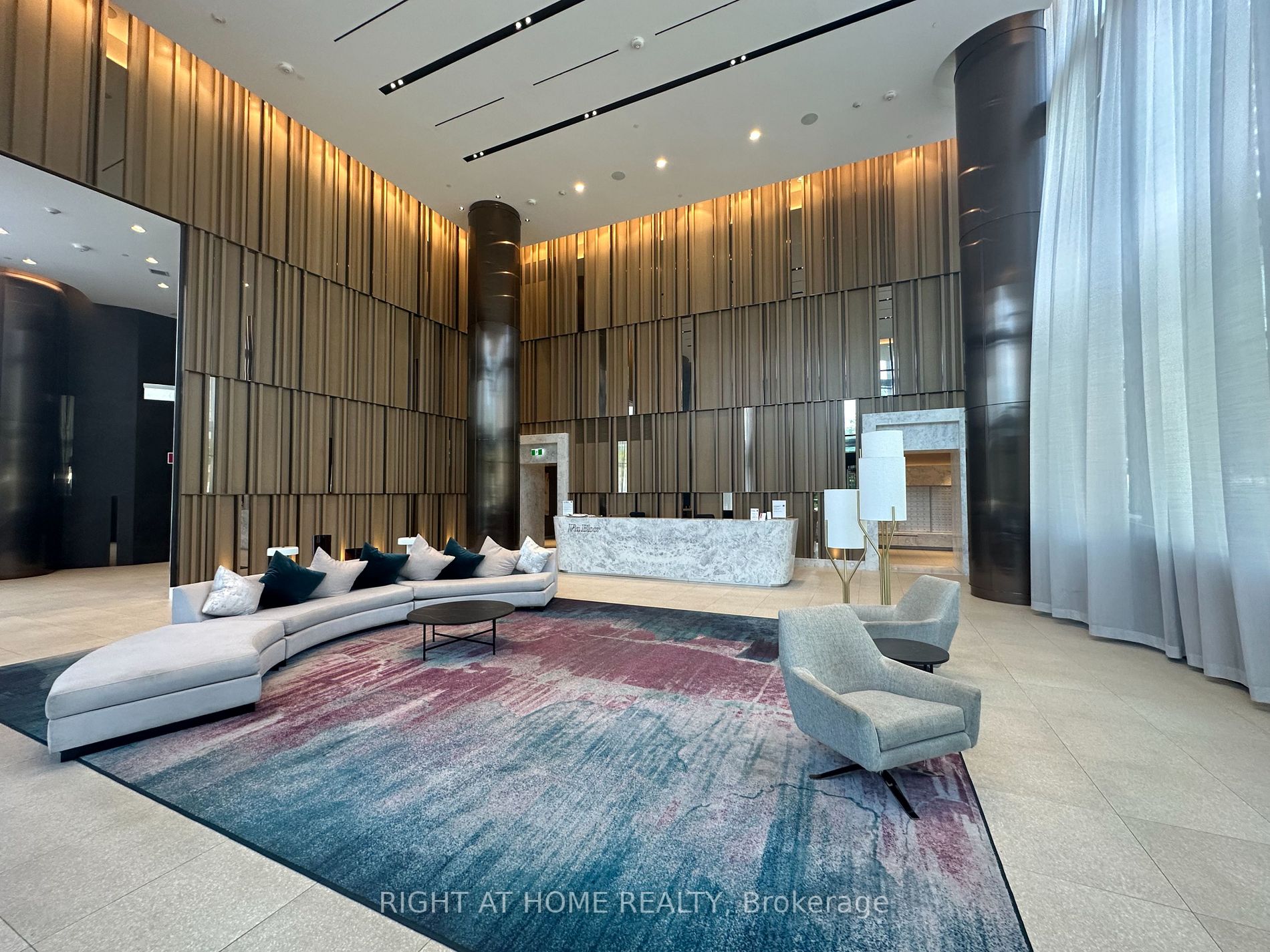 575 Bloor St E, #3110