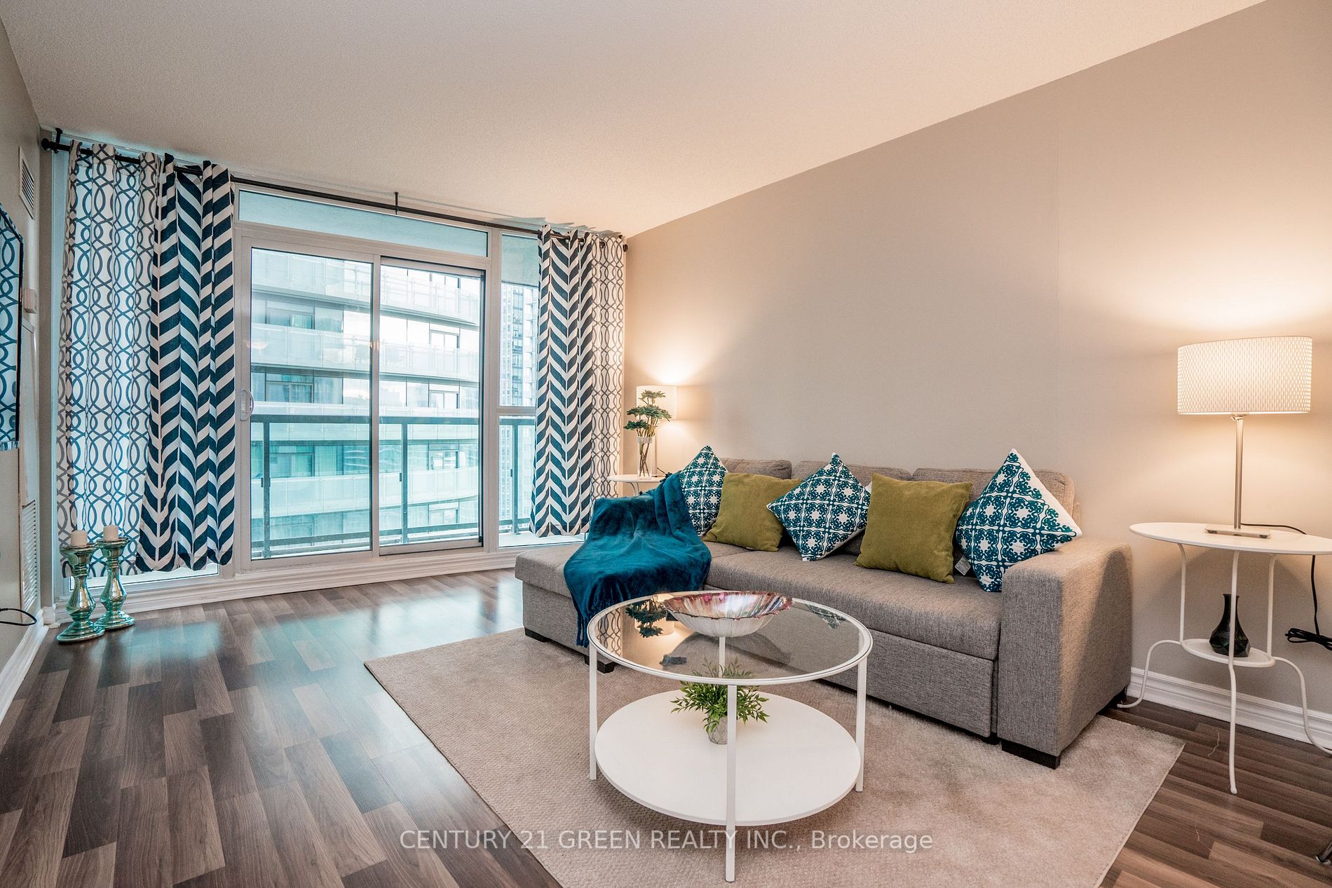 19 Grand Trunk Cres, #2608