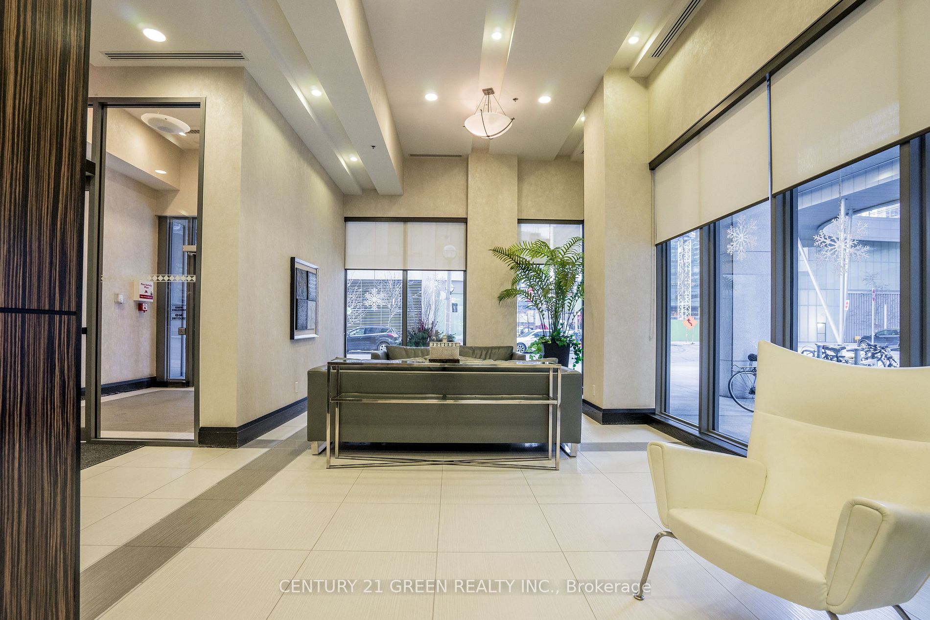 19 Grand Trunk Cres, #2608