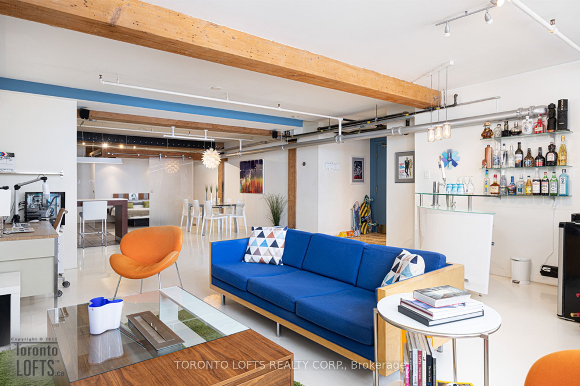 426 Queen St E, #A01