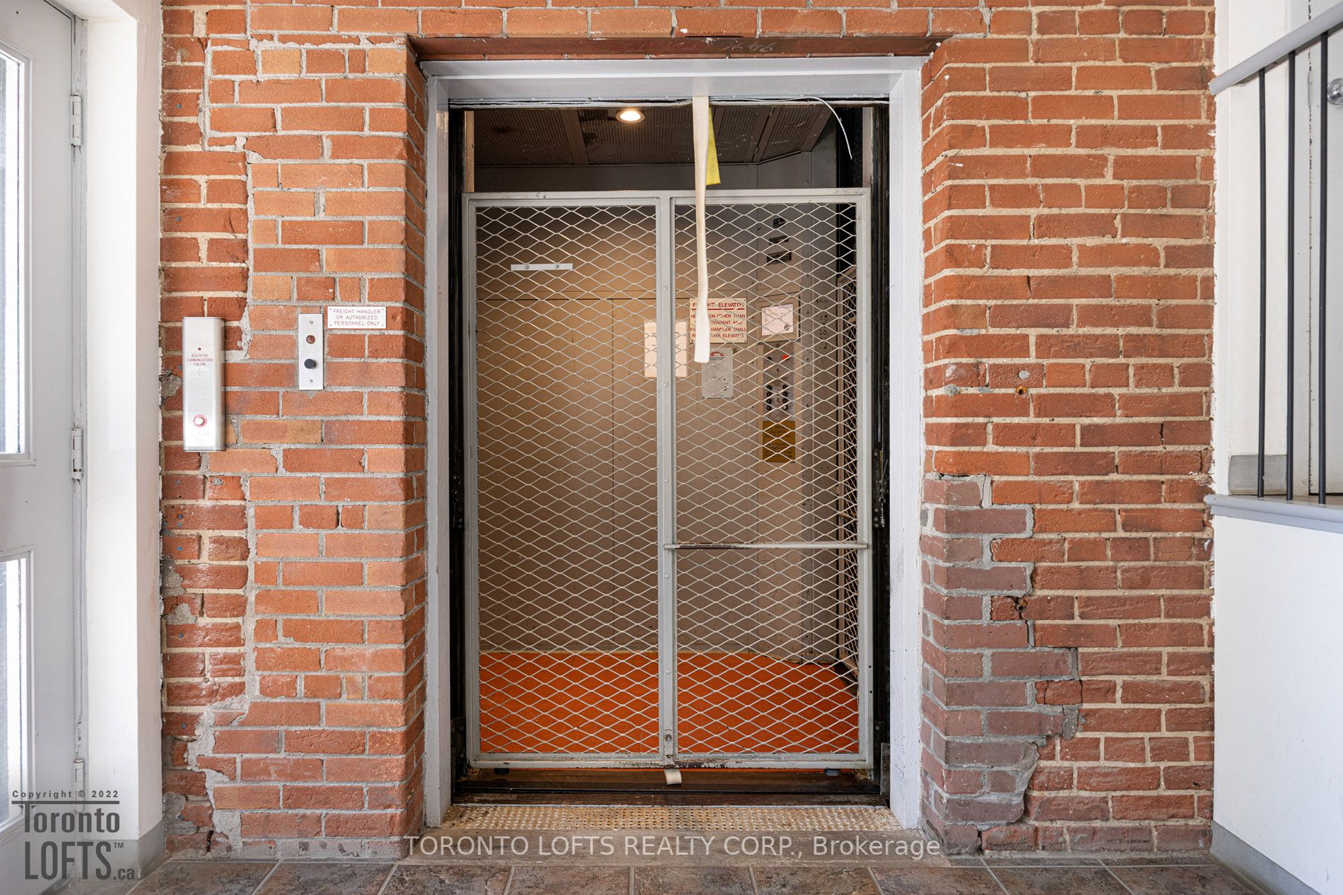 426 Queen St E, #A01
