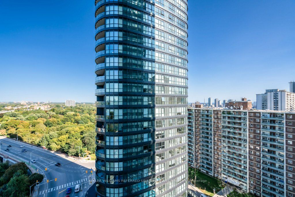 575 Bloor St E, #1504