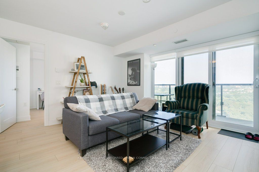 575 Bloor St E, #1504