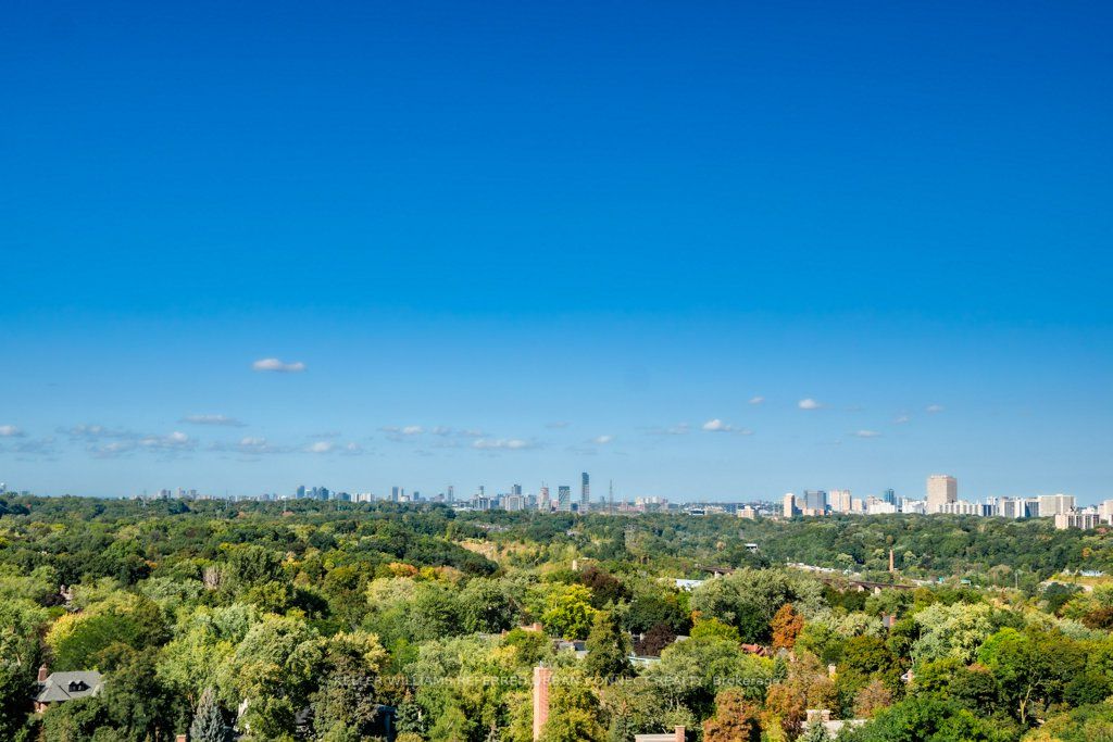 575 Bloor St E, #1504