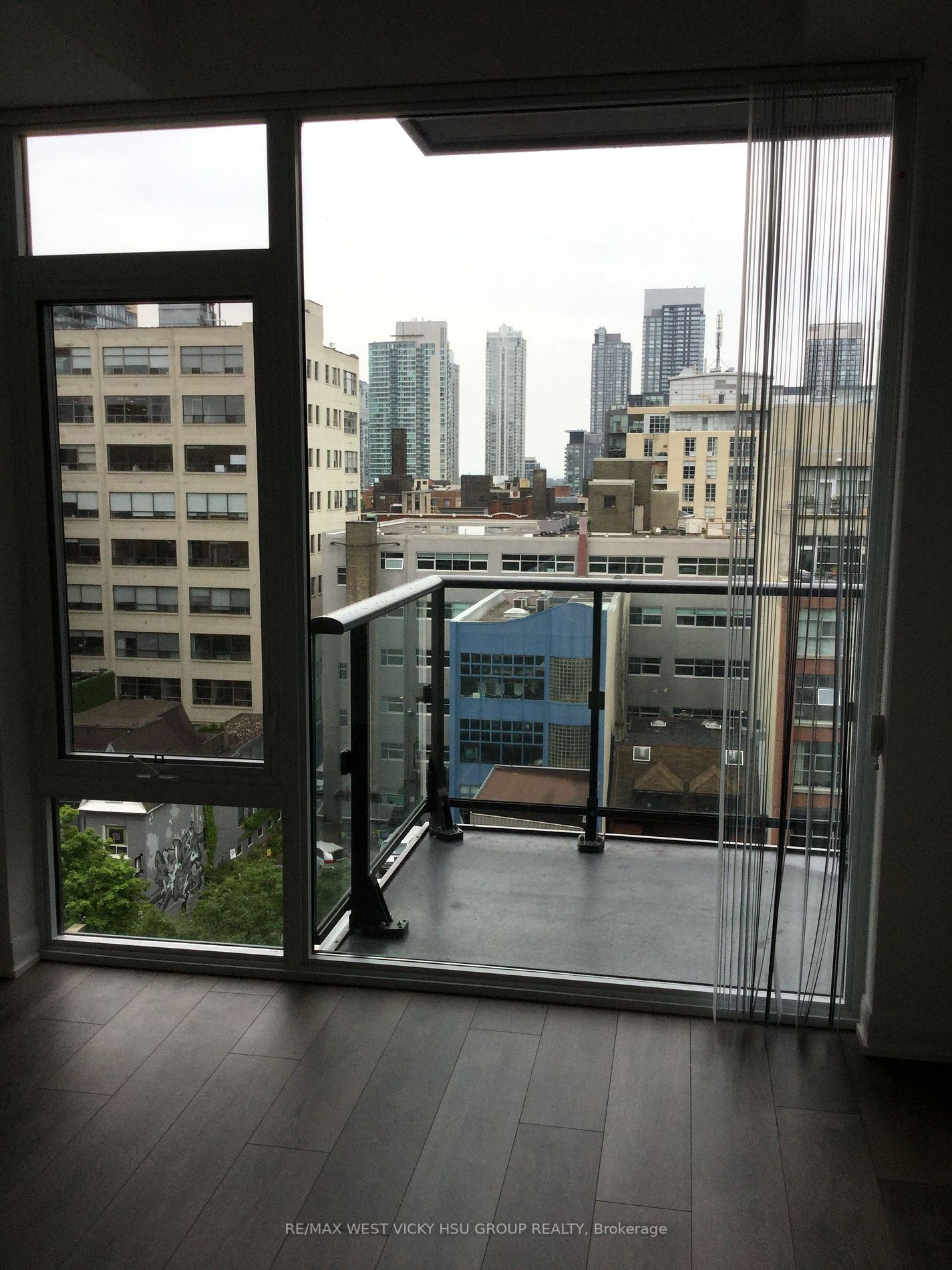435 Richmond St W, #810